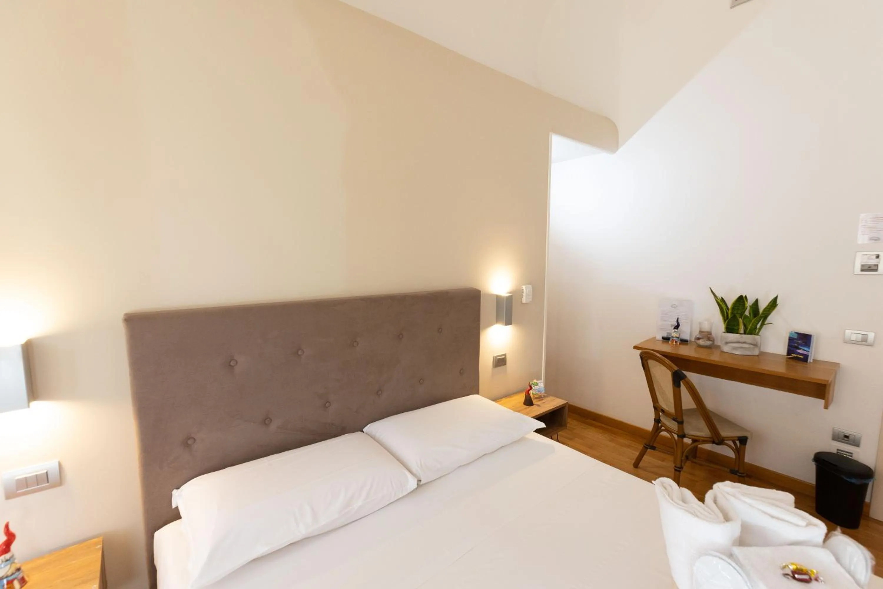 Bedroom, Bed in Lungomare Suite & Spa