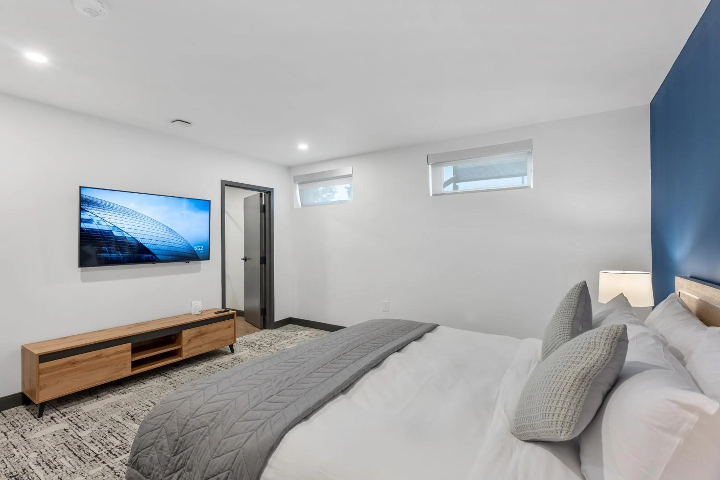 Bedroom, Bed in Cannery Lofts Niagara