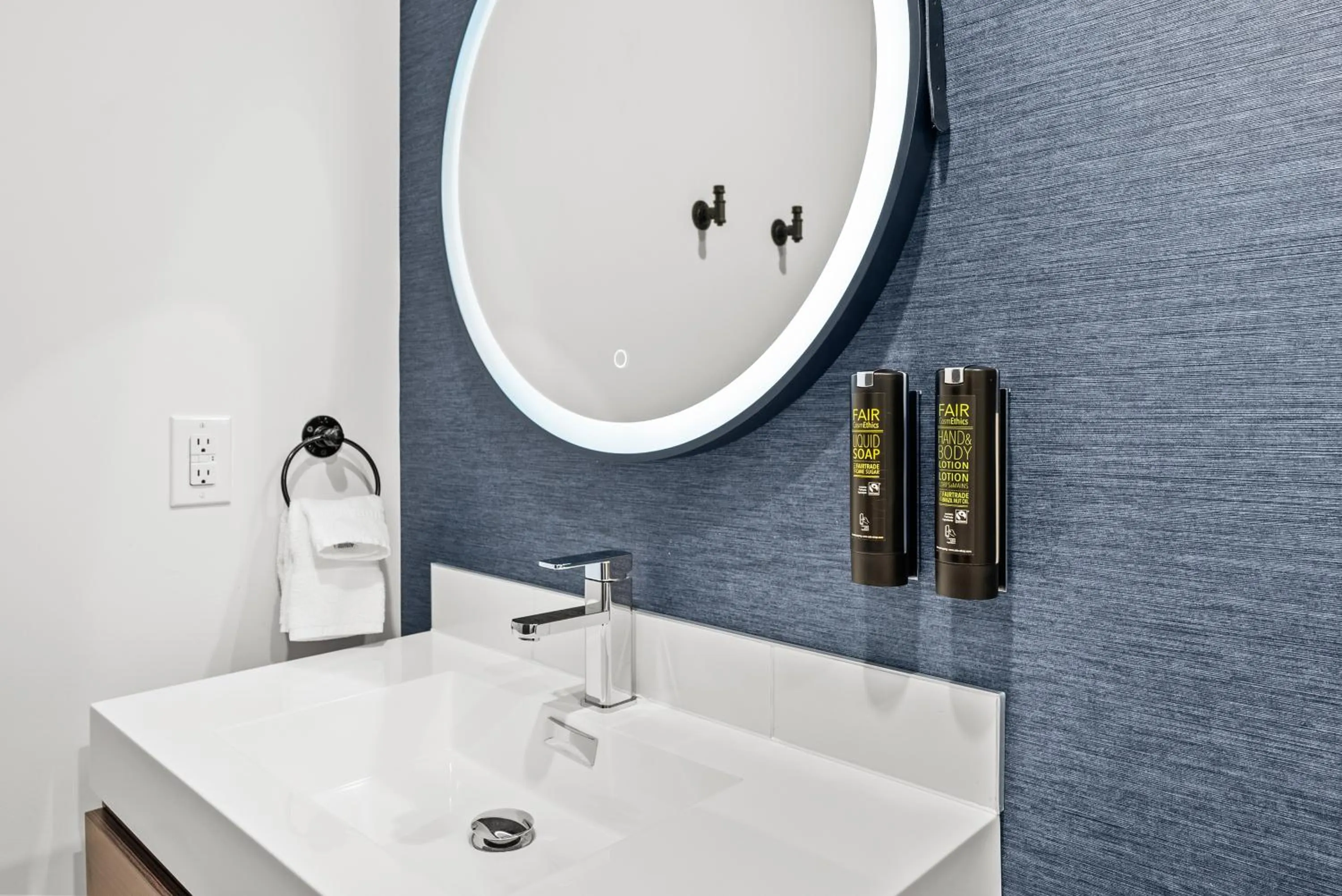 Bathroom in Cannery Lofts Niagara