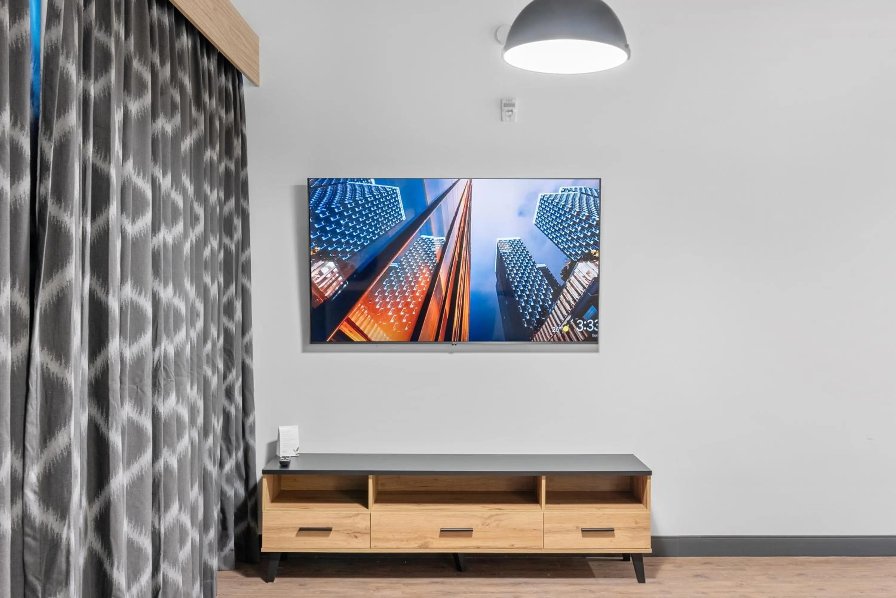 TV and multimedia in Cannery Lofts Niagara