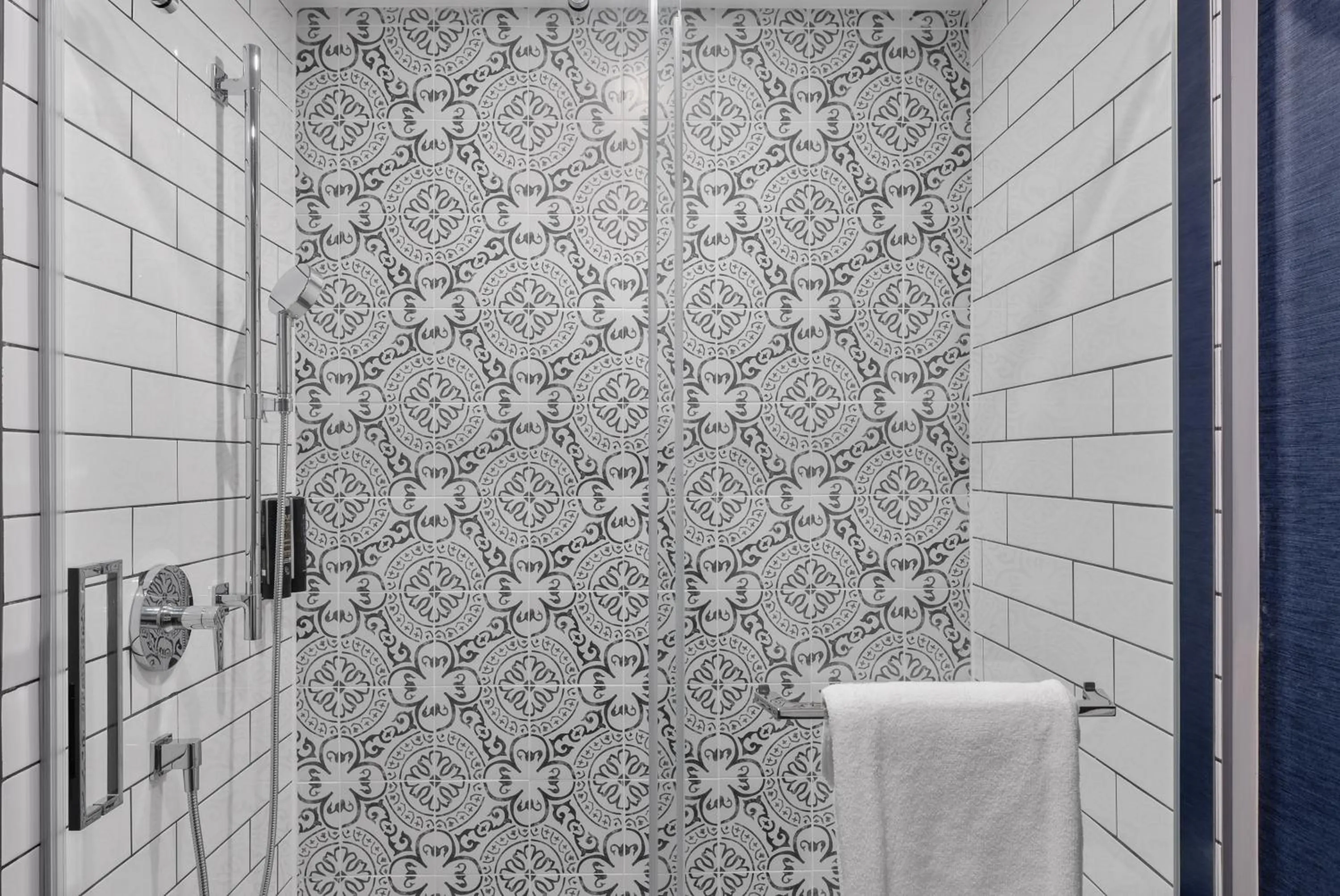 Shower in Cannery Lofts Niagara