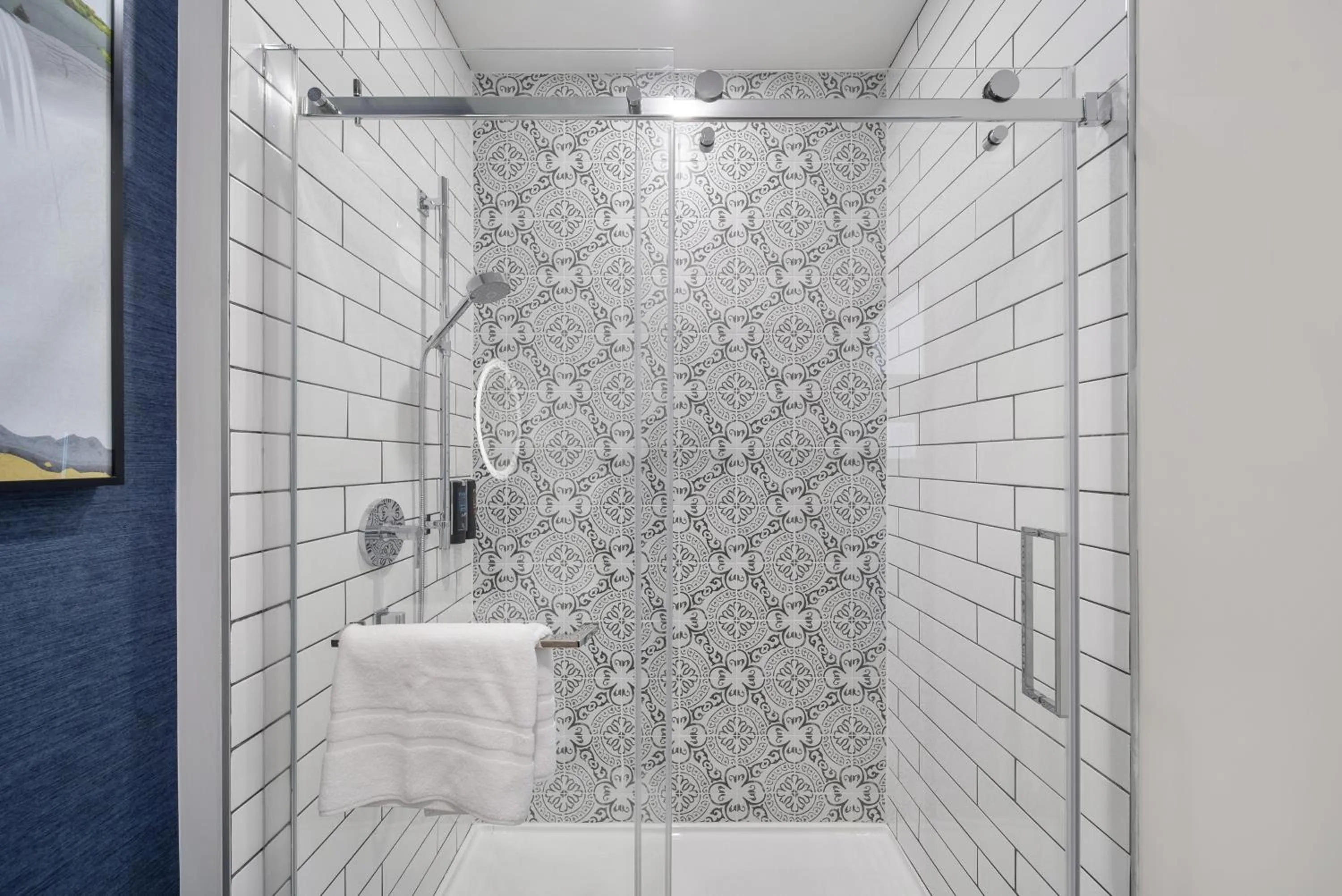 Shower in Cannery Lofts Niagara