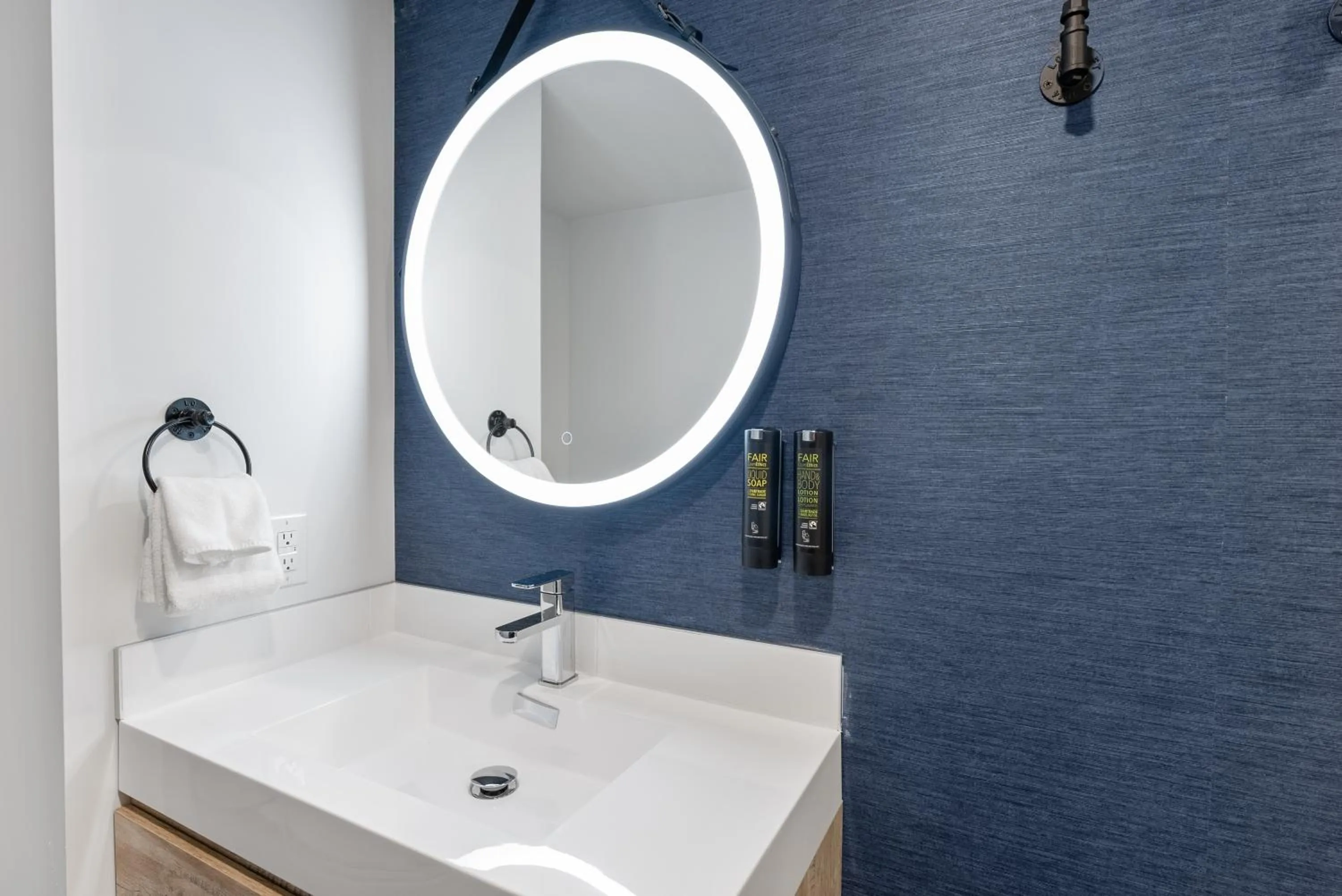 Bathroom in Cannery Lofts Niagara