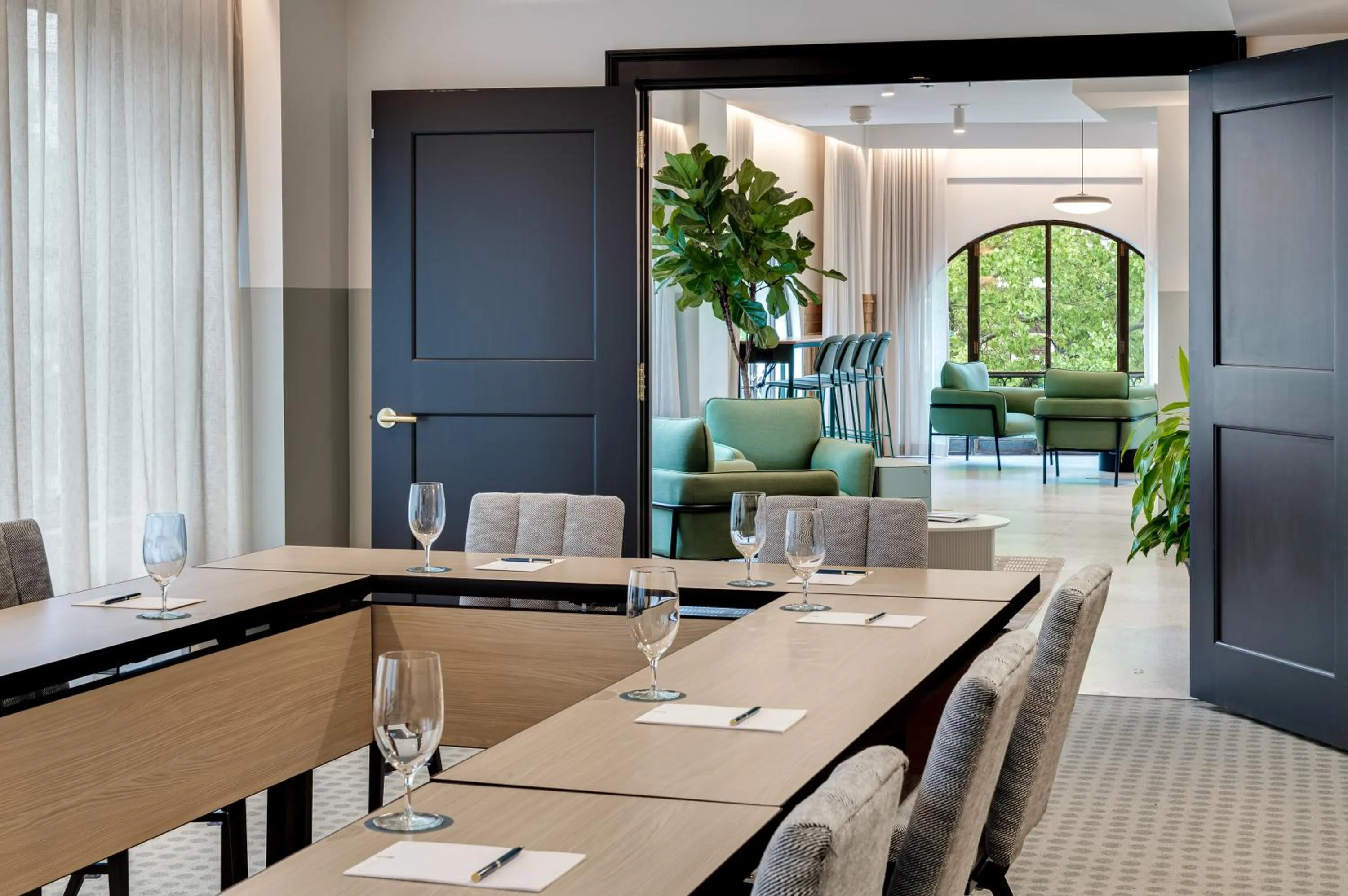 Meeting/conference room in The Flat Iron Hotel