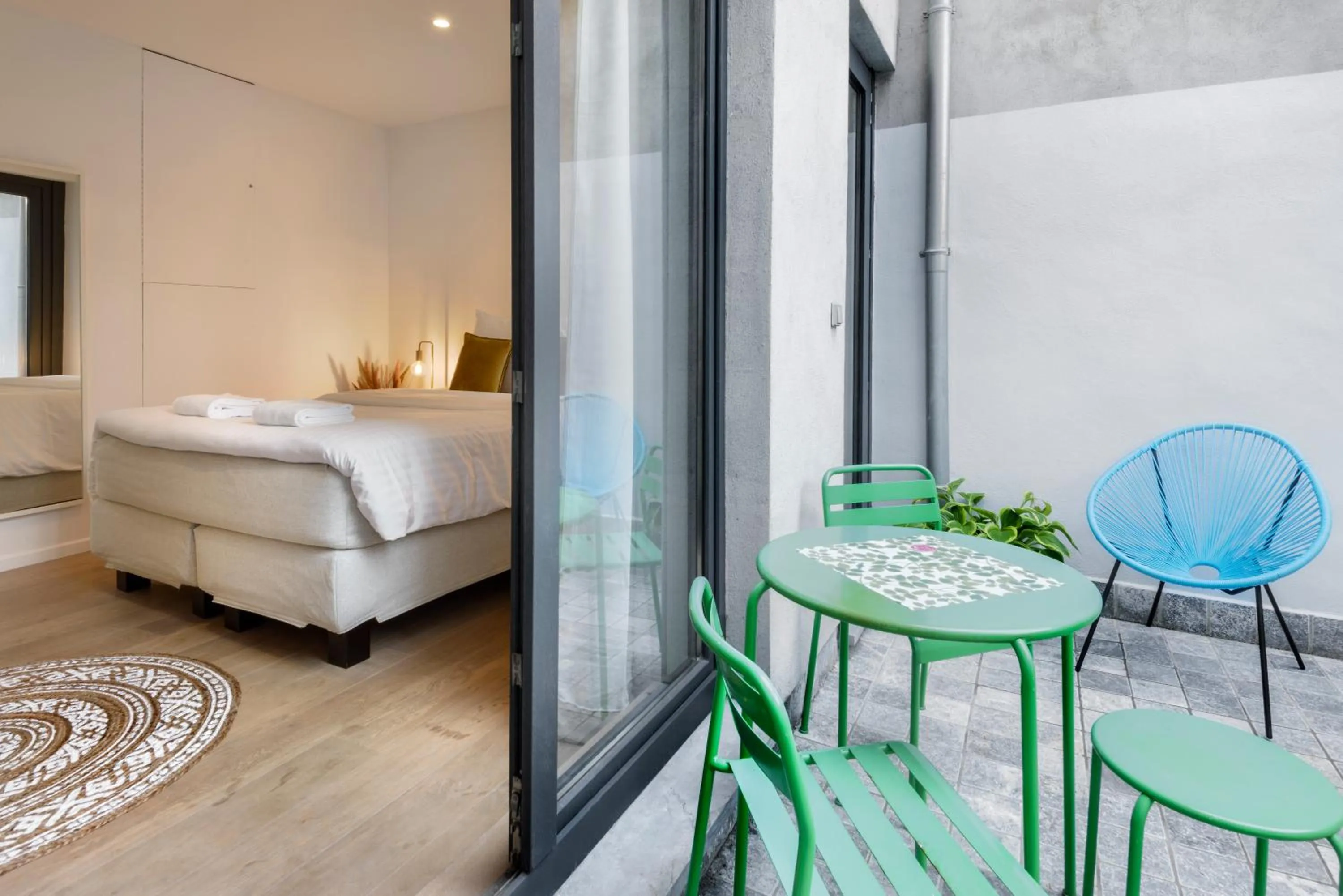 Balcony/Terrace, Bed in R73 Apartments by Domani Hotels