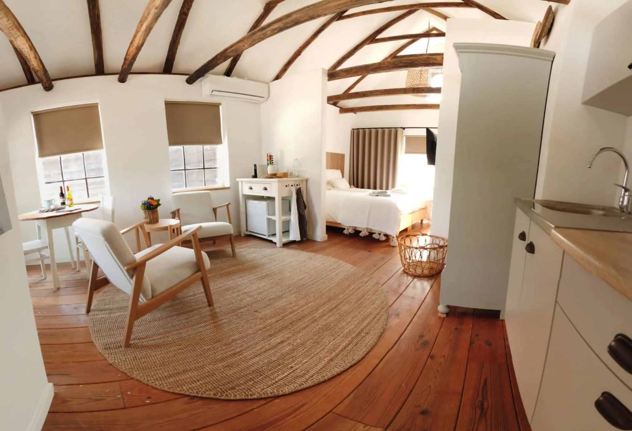 Kitchen or kitchenette, Seating Area in Bed & Breakfast de Hoefstal