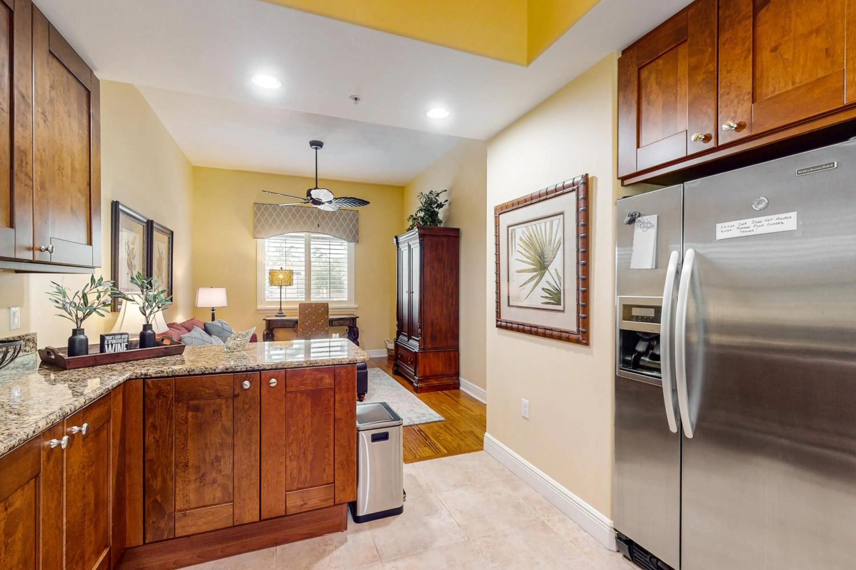 Kitchen/Kitchenette in Naples Bay Resort The Cottages