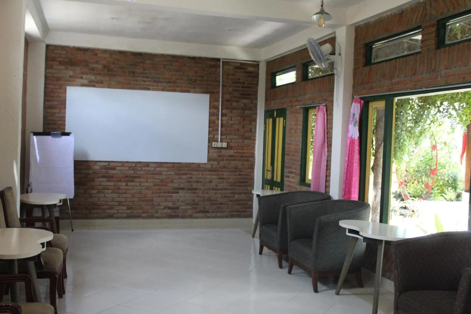 Meeting/conference room in Georium Dunia