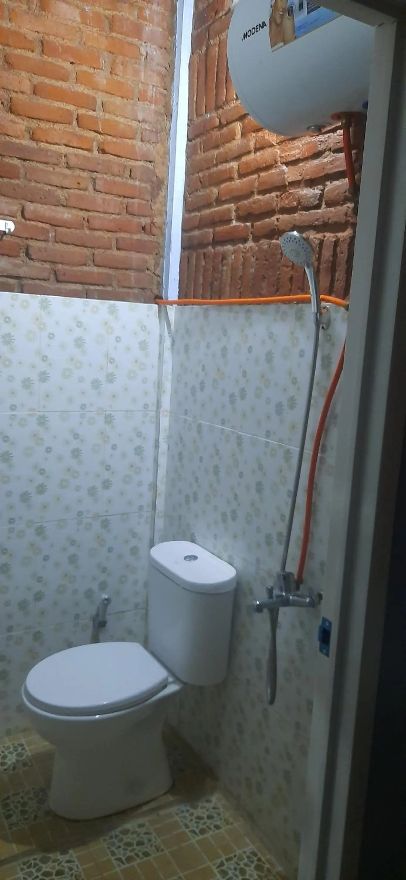 Toilet in Georium Dunia