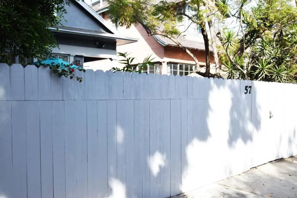 Property building in Villa by the Ocean in Venice Beach