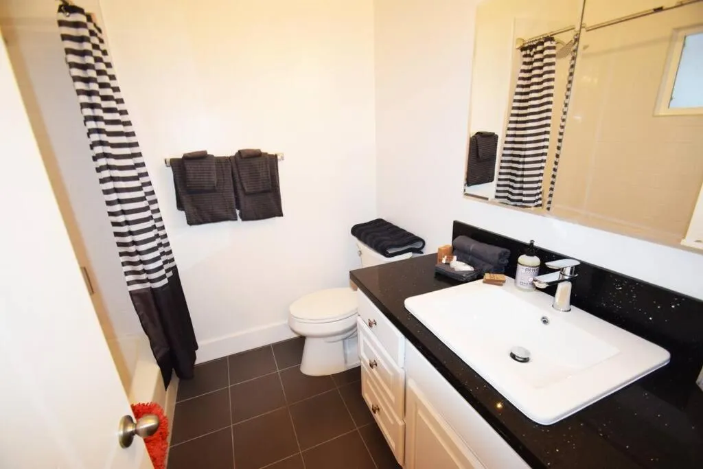 Bathroom in Villa by the Ocean in Venice Beach