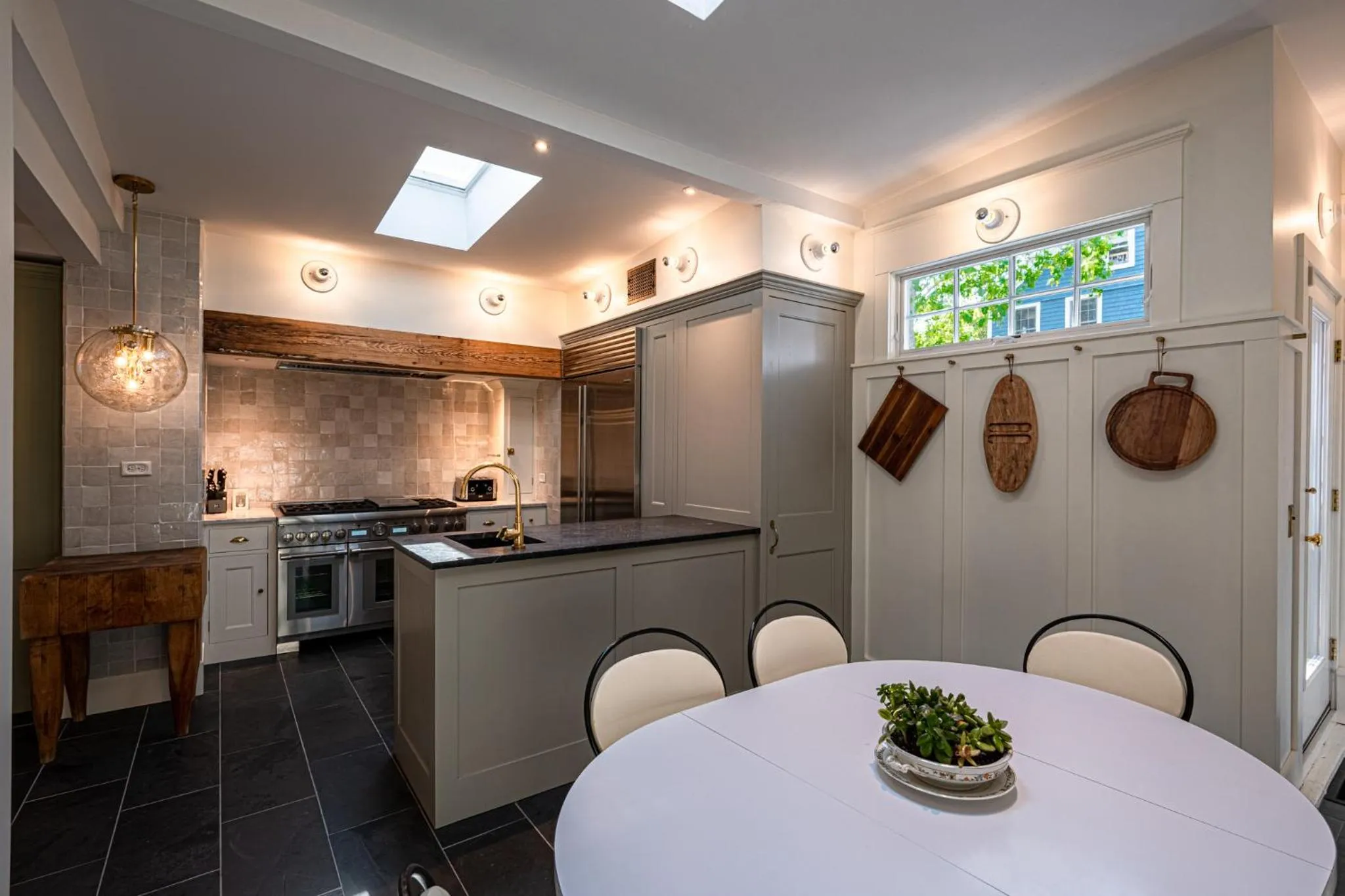 Kitchen or kitchenette in Martin House 157