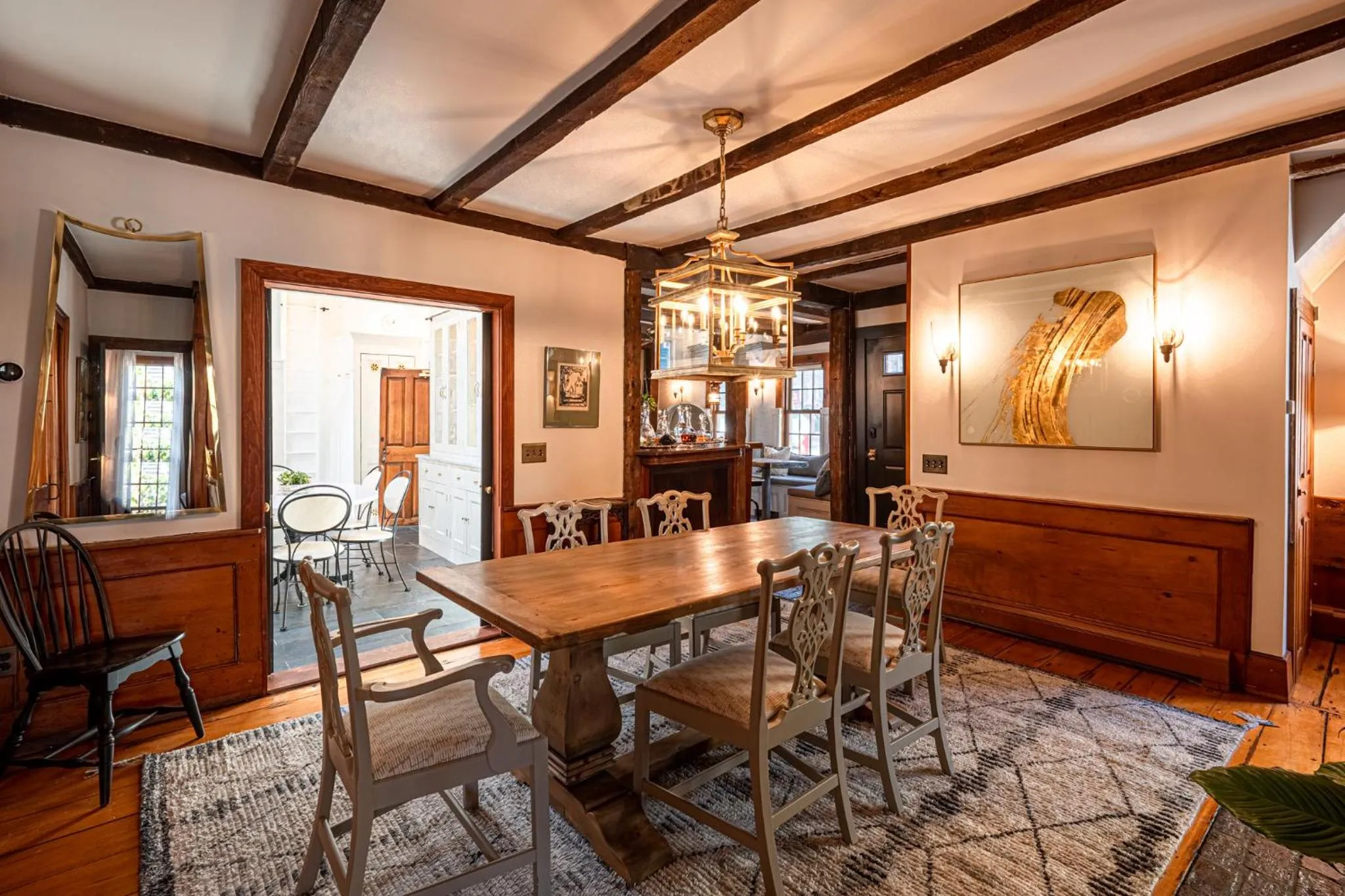 Dining area in Martin House 157