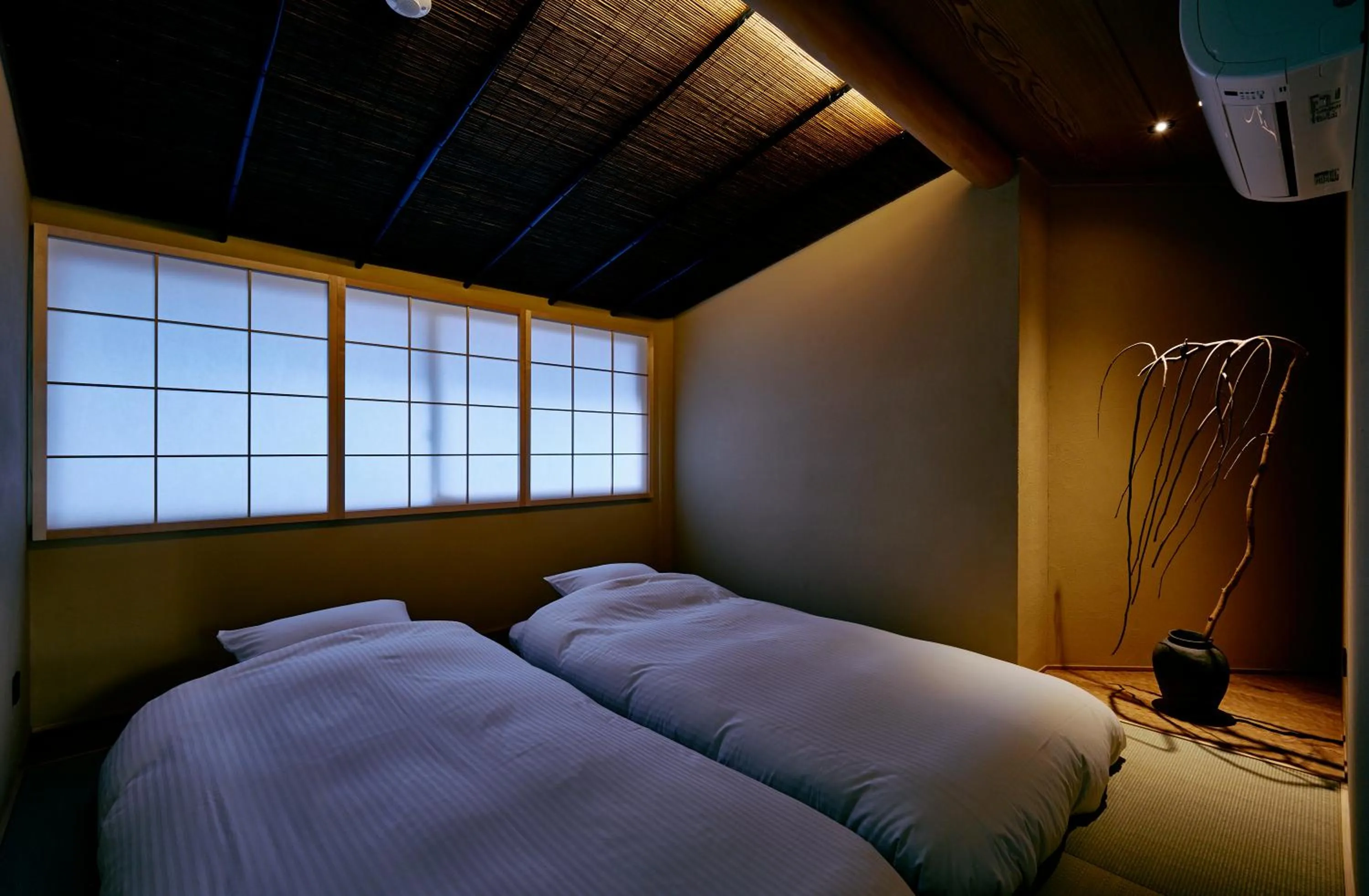 Bed in ANJIN Gion Shirakawa