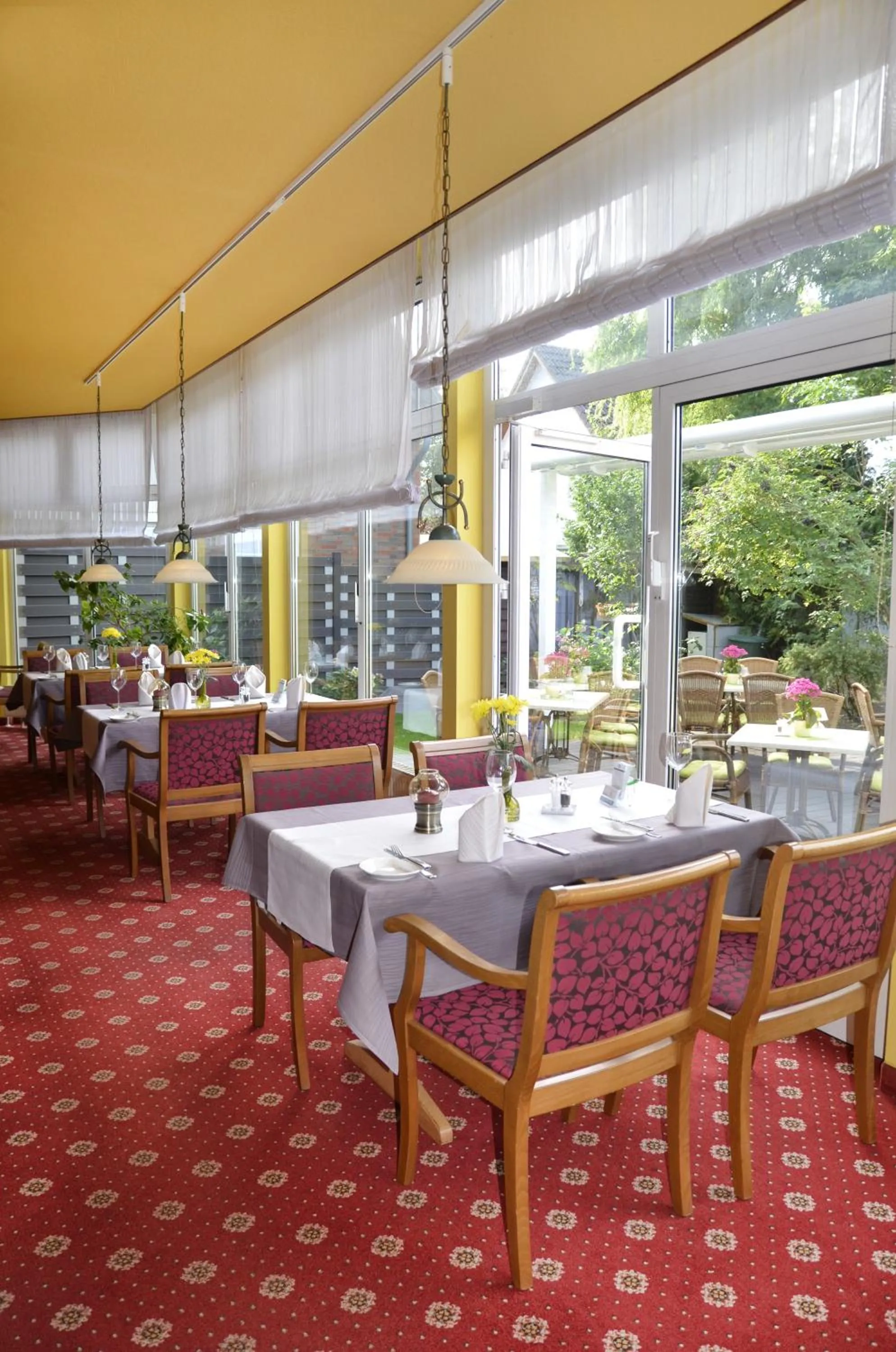 Restaurant/places to eat in Hotel Landhaus Dierkow