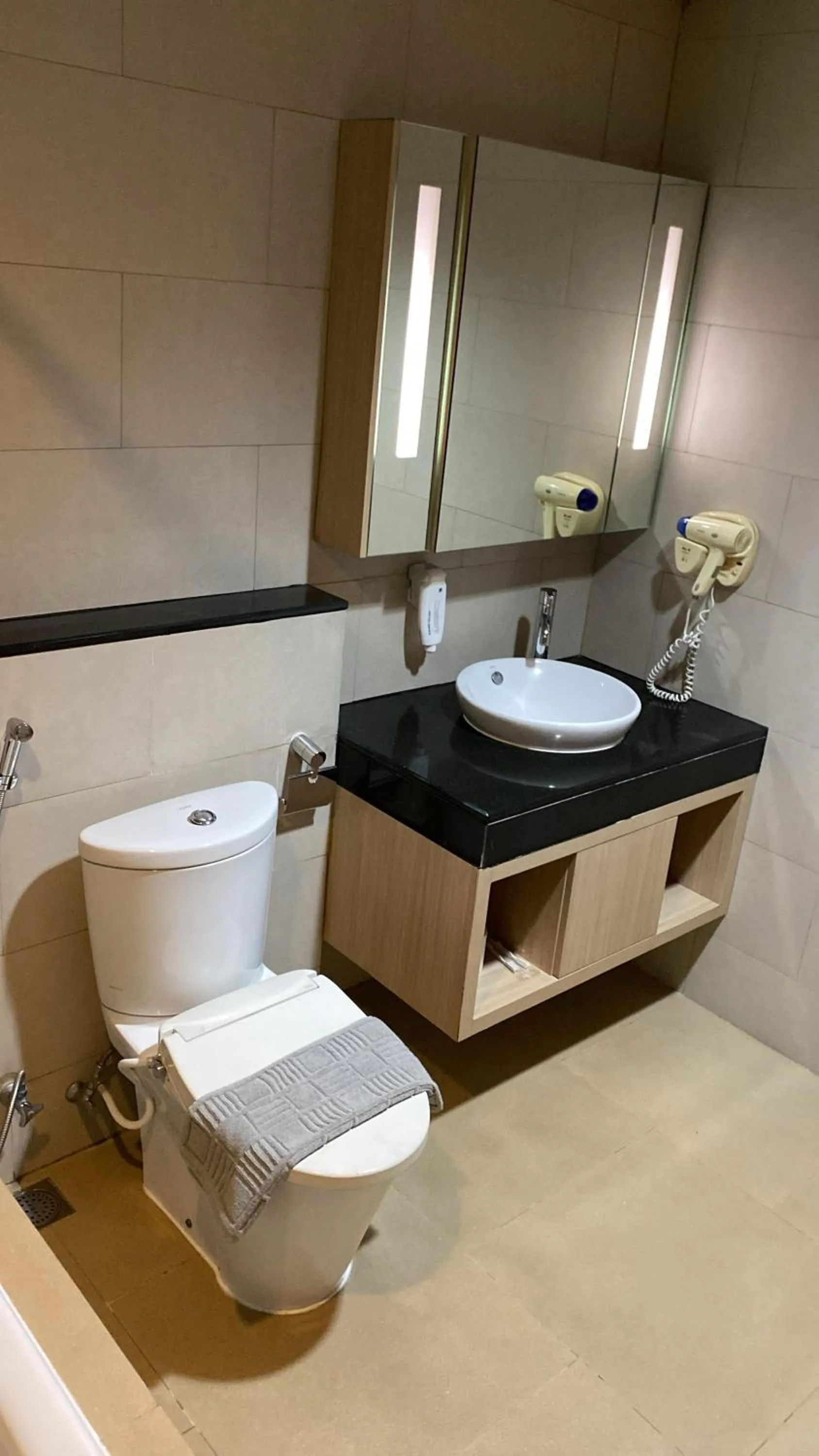 The H Tower Rasuna Suites Kuningan Jakarta By Villaloka