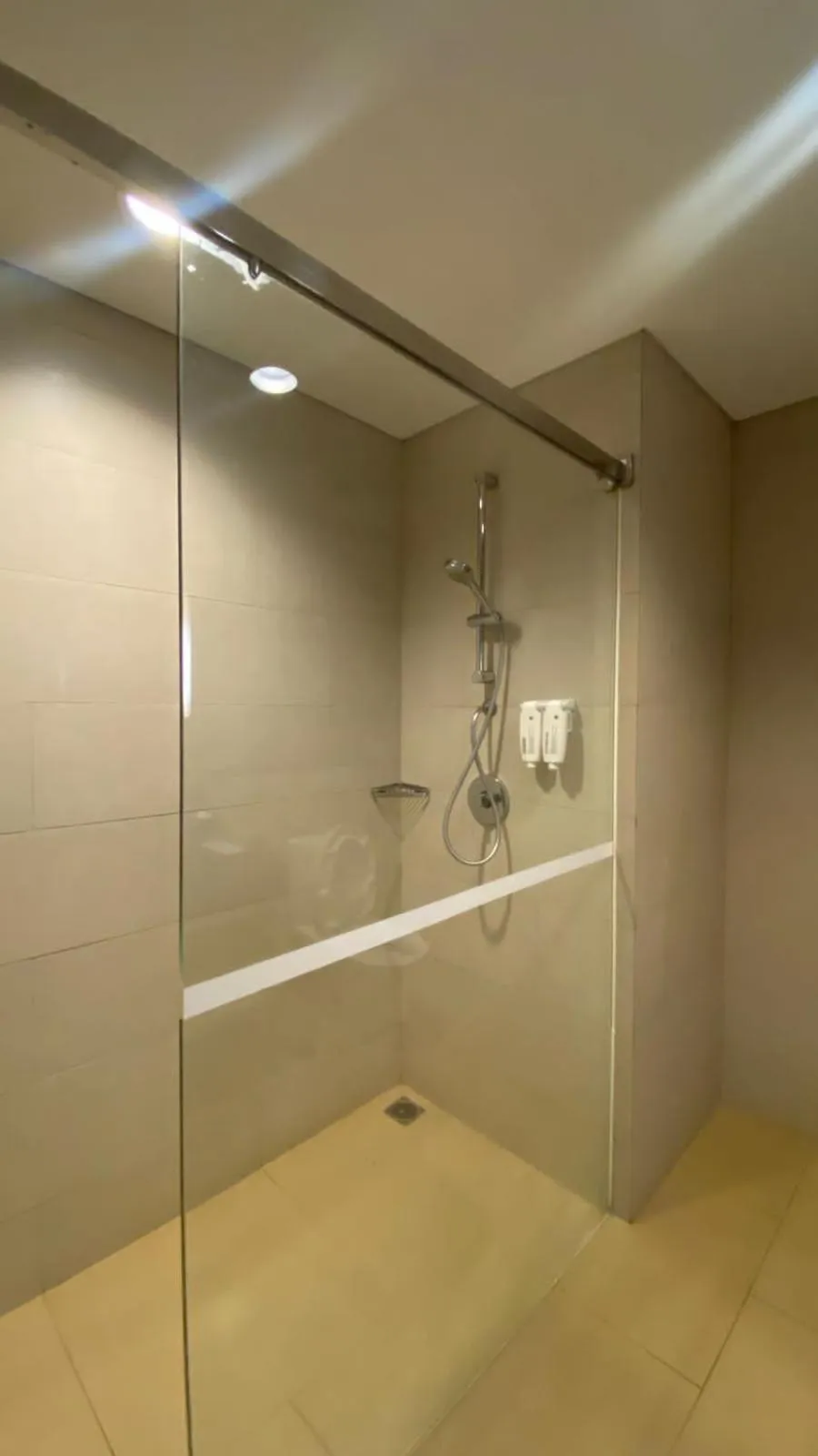 Toilet in The H Tower Rasuna Suites Kuningan Jakarta By Villaloka