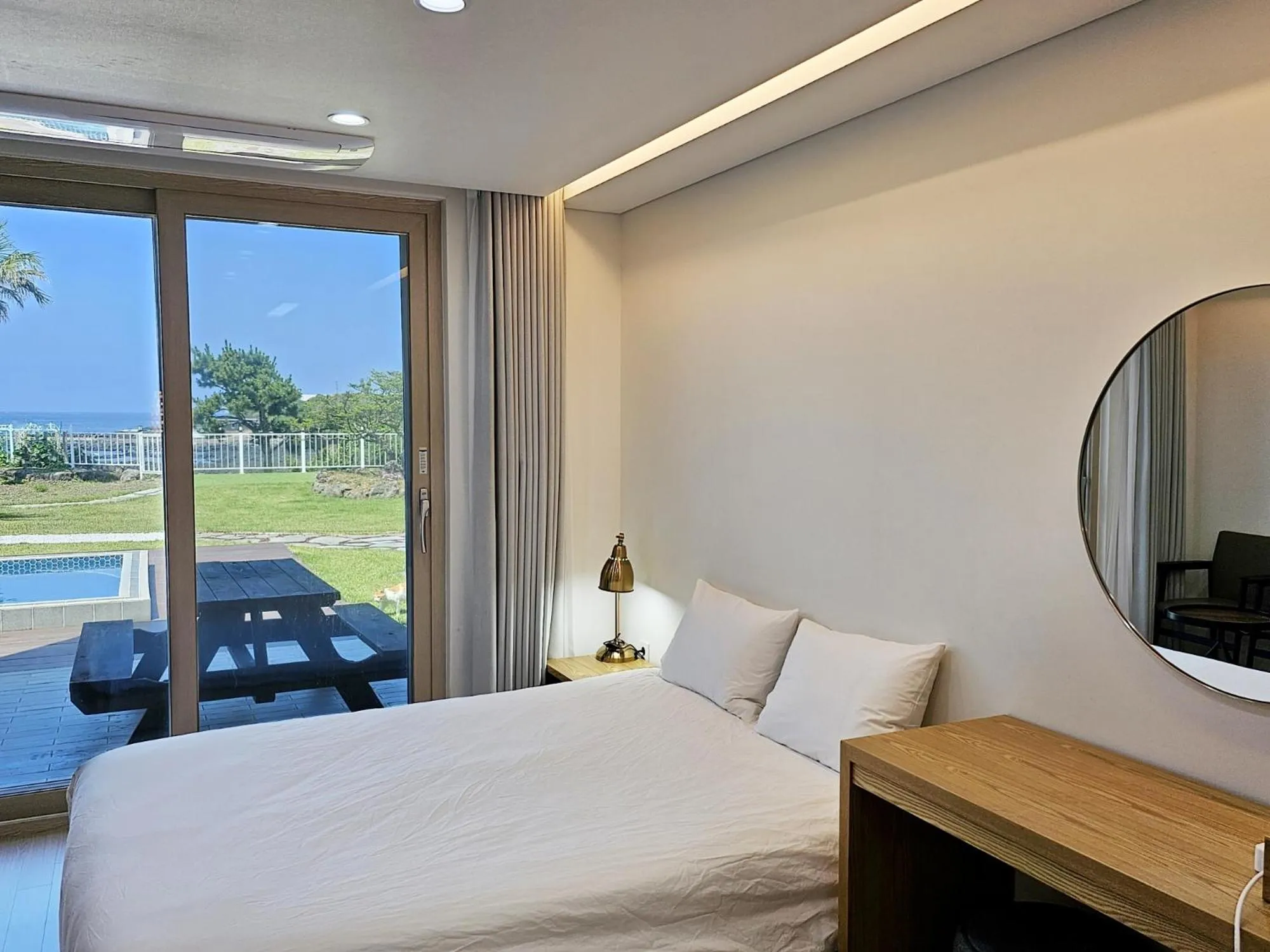 Bed in Jeju Badayeon Villa