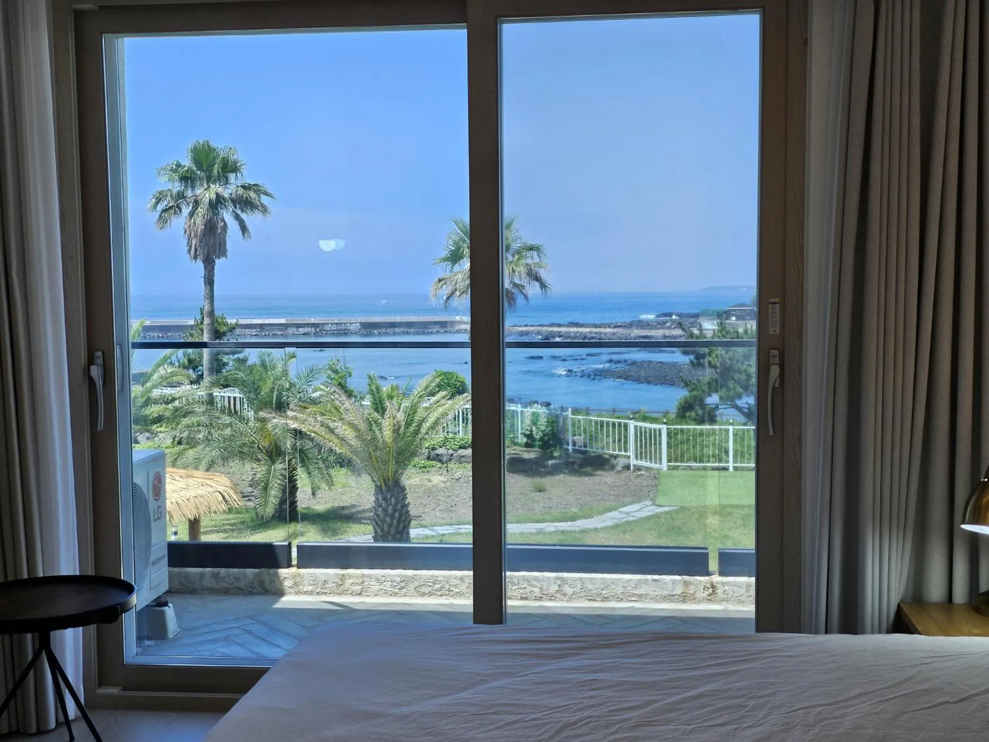 Bed in Jeju Badayeon Villa