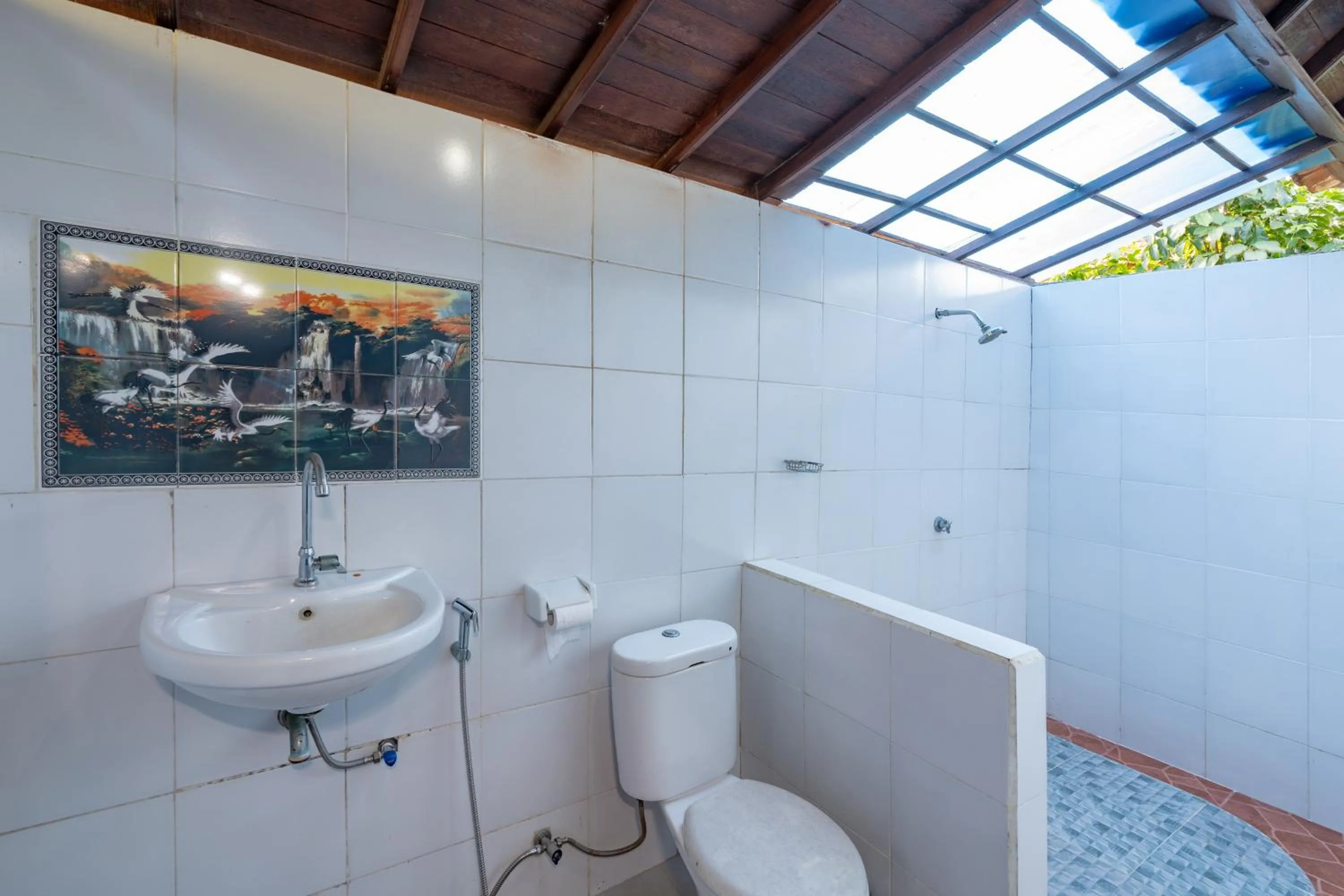 Shower in Puri Soka Lembongan by ABM