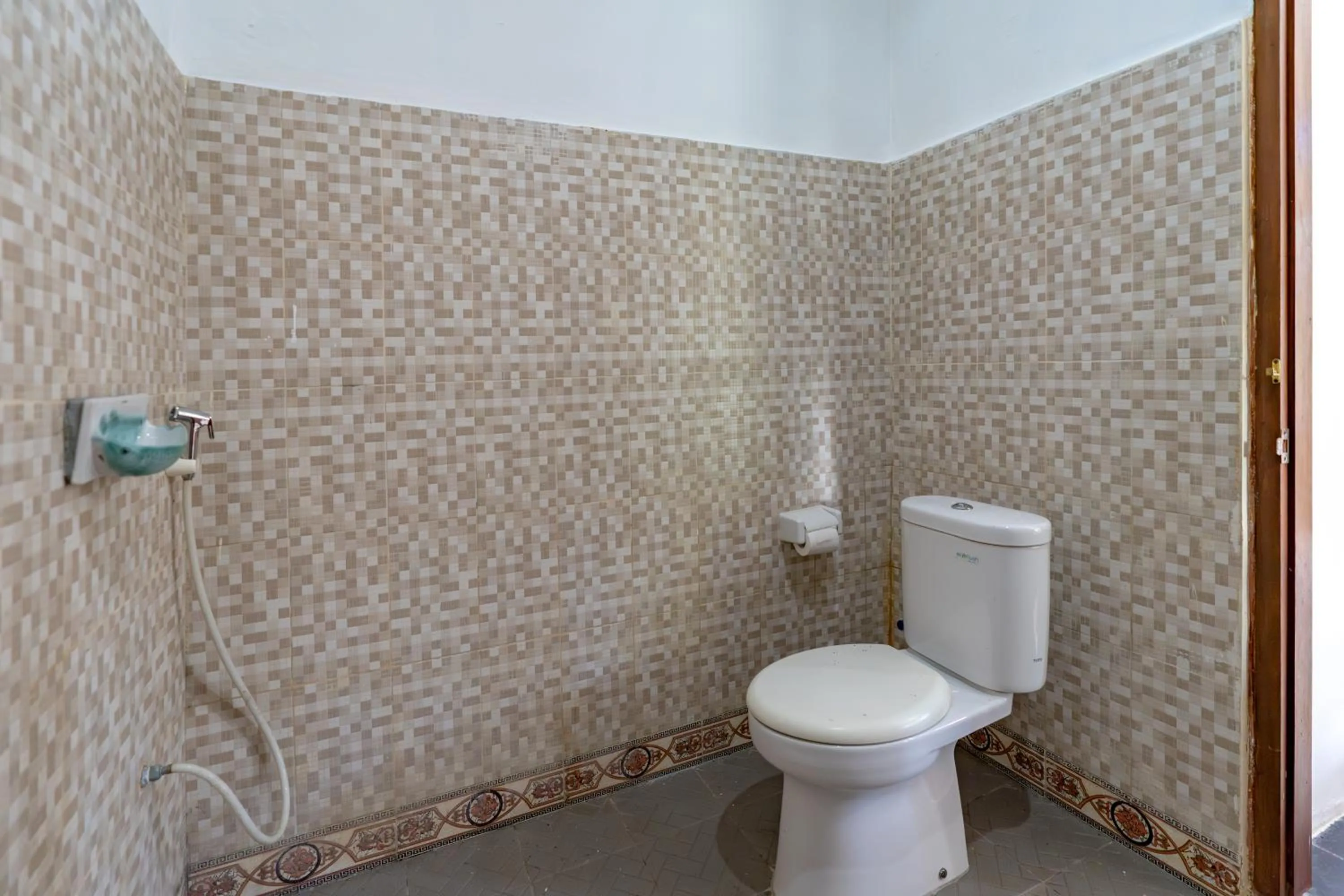 Toilet in Puri Soka Lembongan by ABM