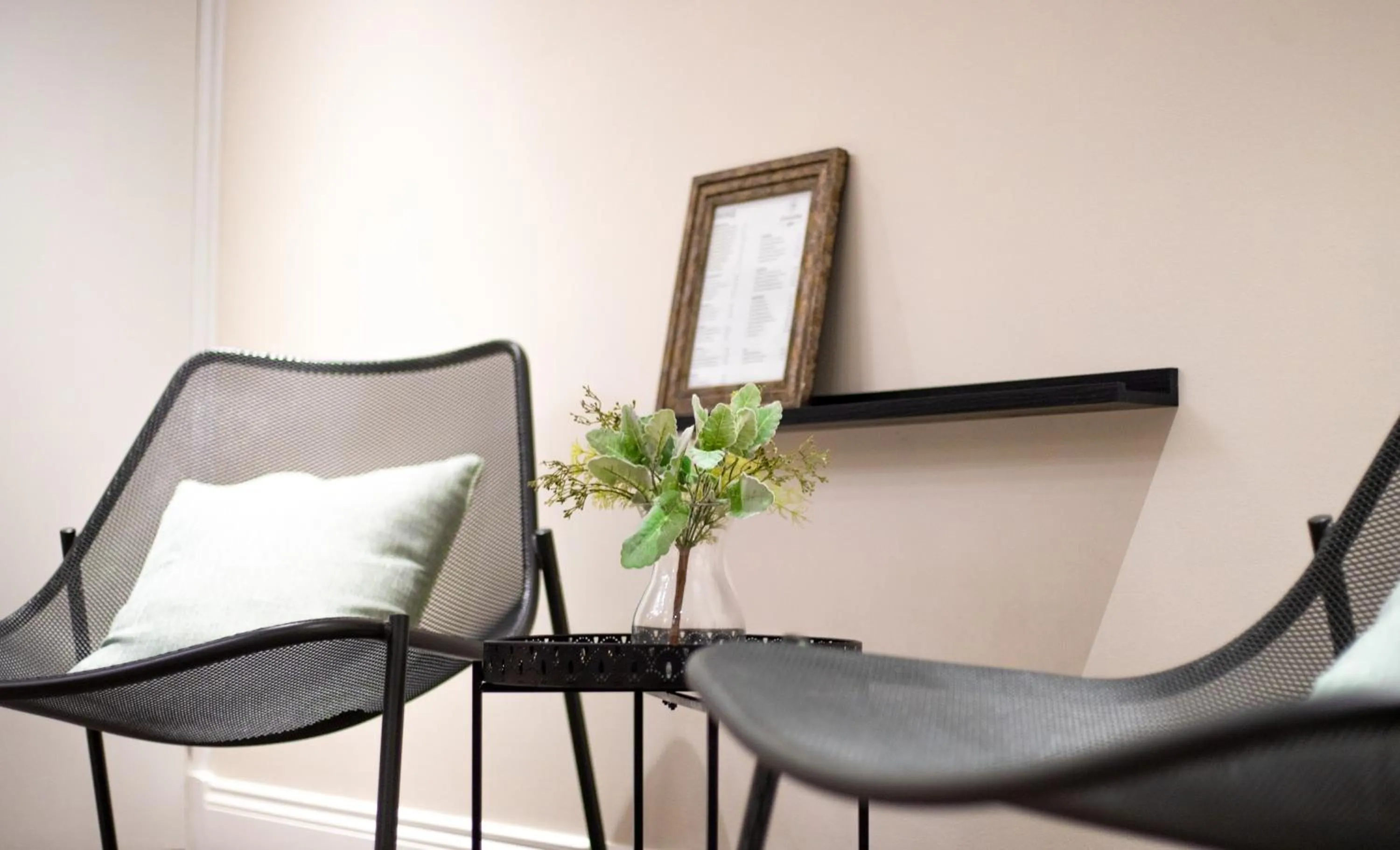 Seating area in Elite Venue Selection Felbridge - Gatwick