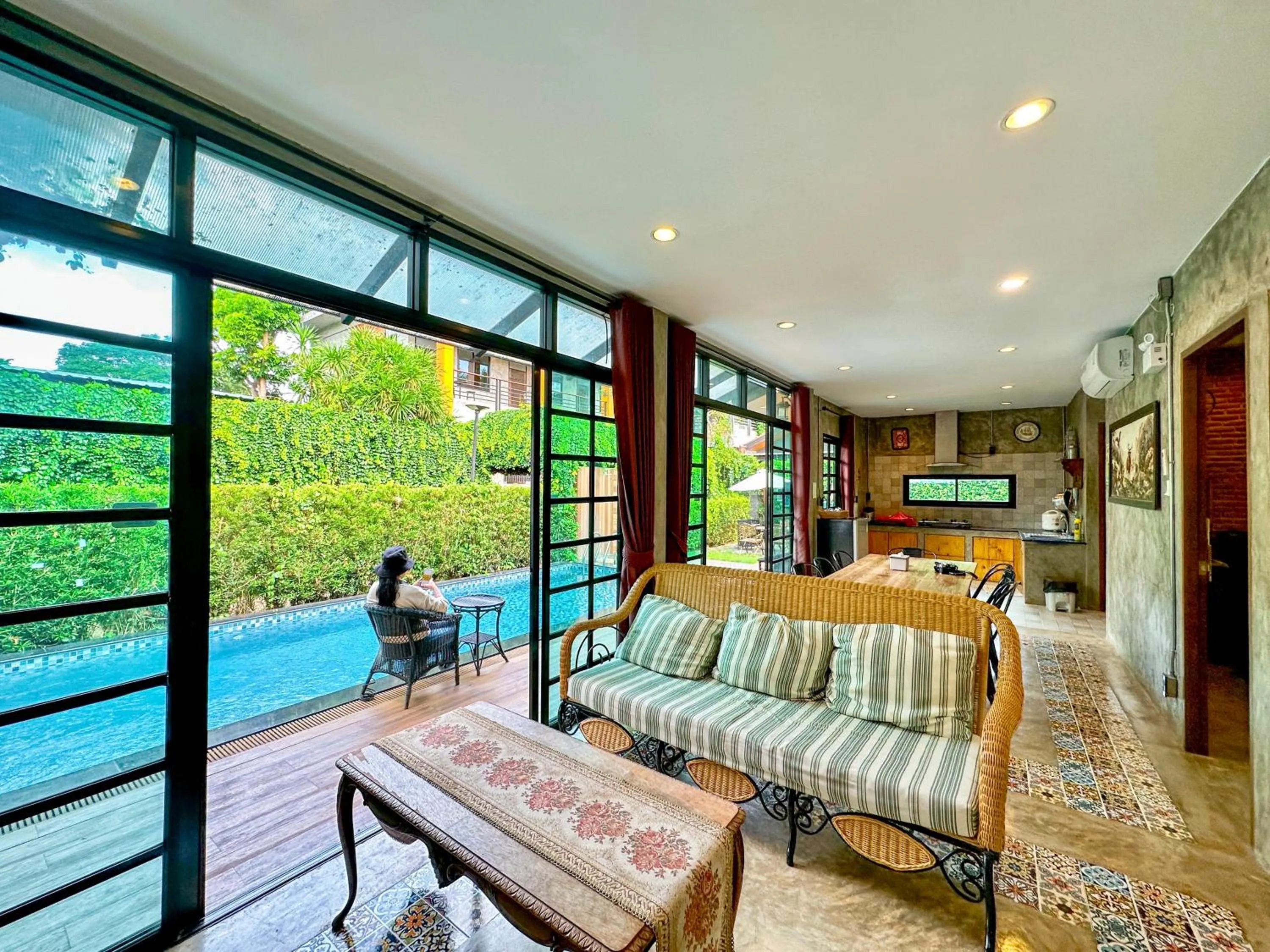 Seating area in Best Way Resort