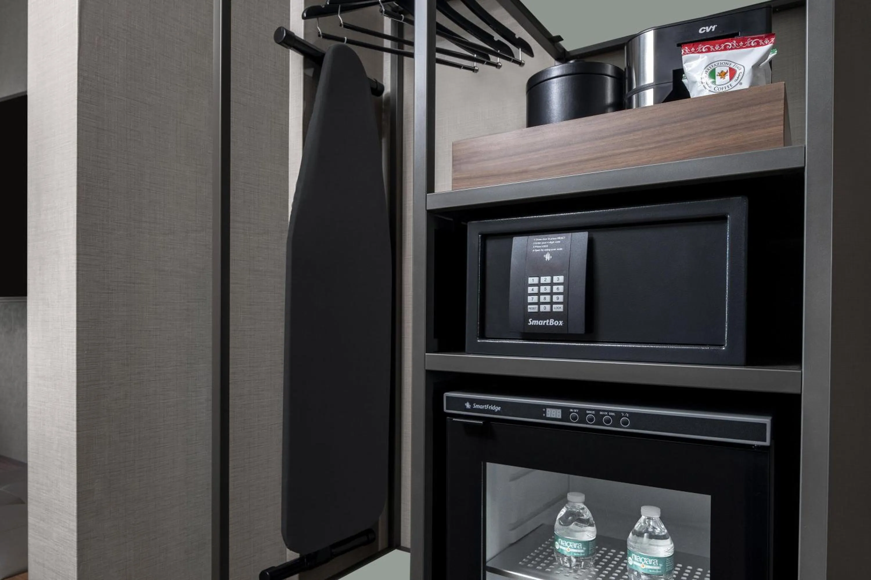 Coffee/tea facilities in AC Hotel by Marriott Lansing University Area