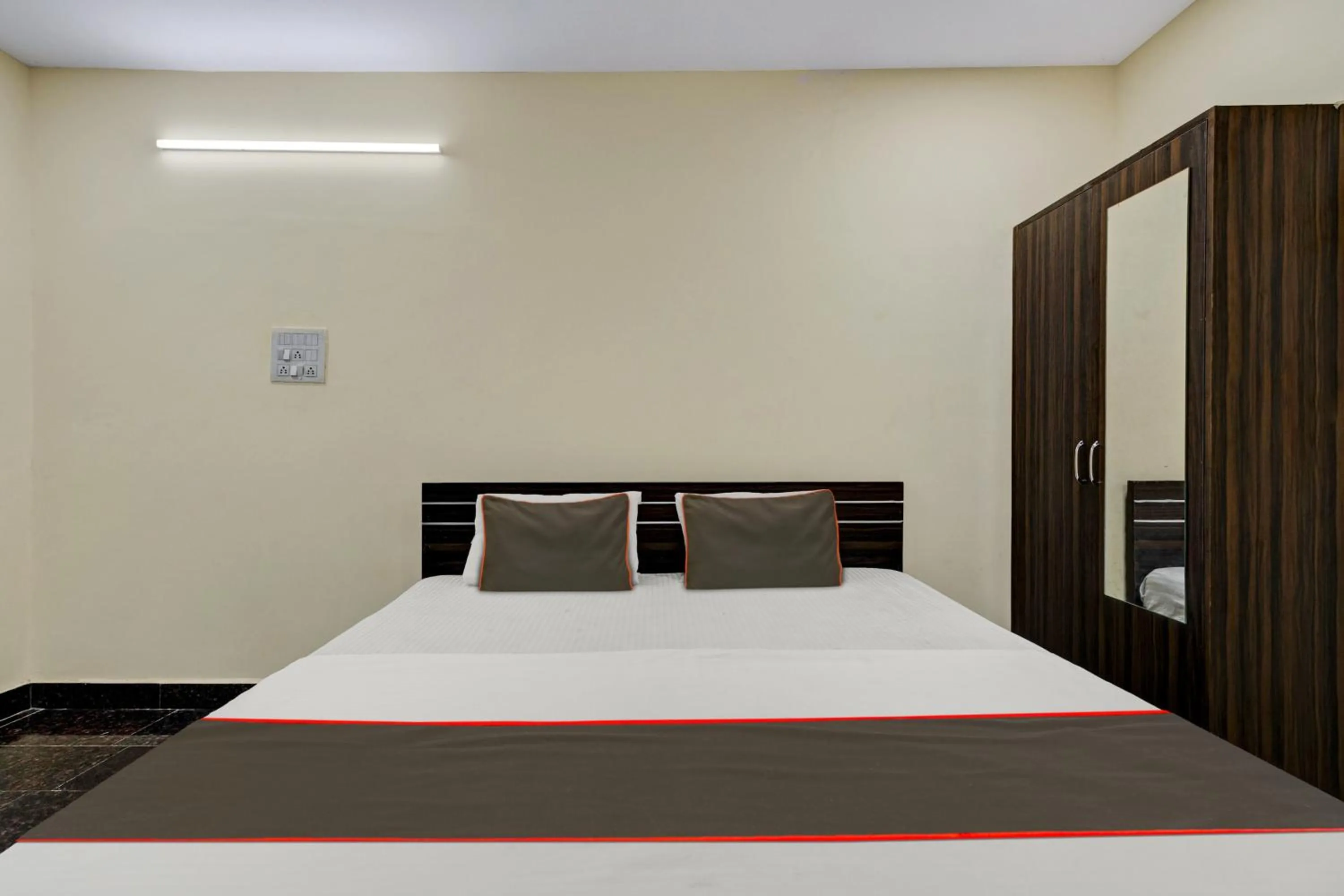 Bedroom, Bed in Hotel O AYWA STAYINN