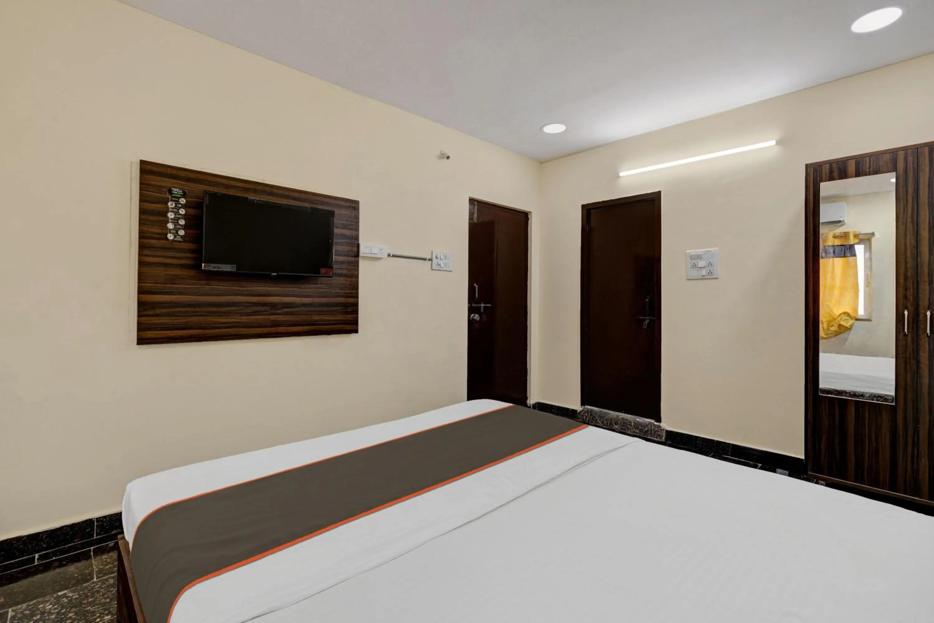 Bedroom, Bed in Hotel O AYWA STAYINN