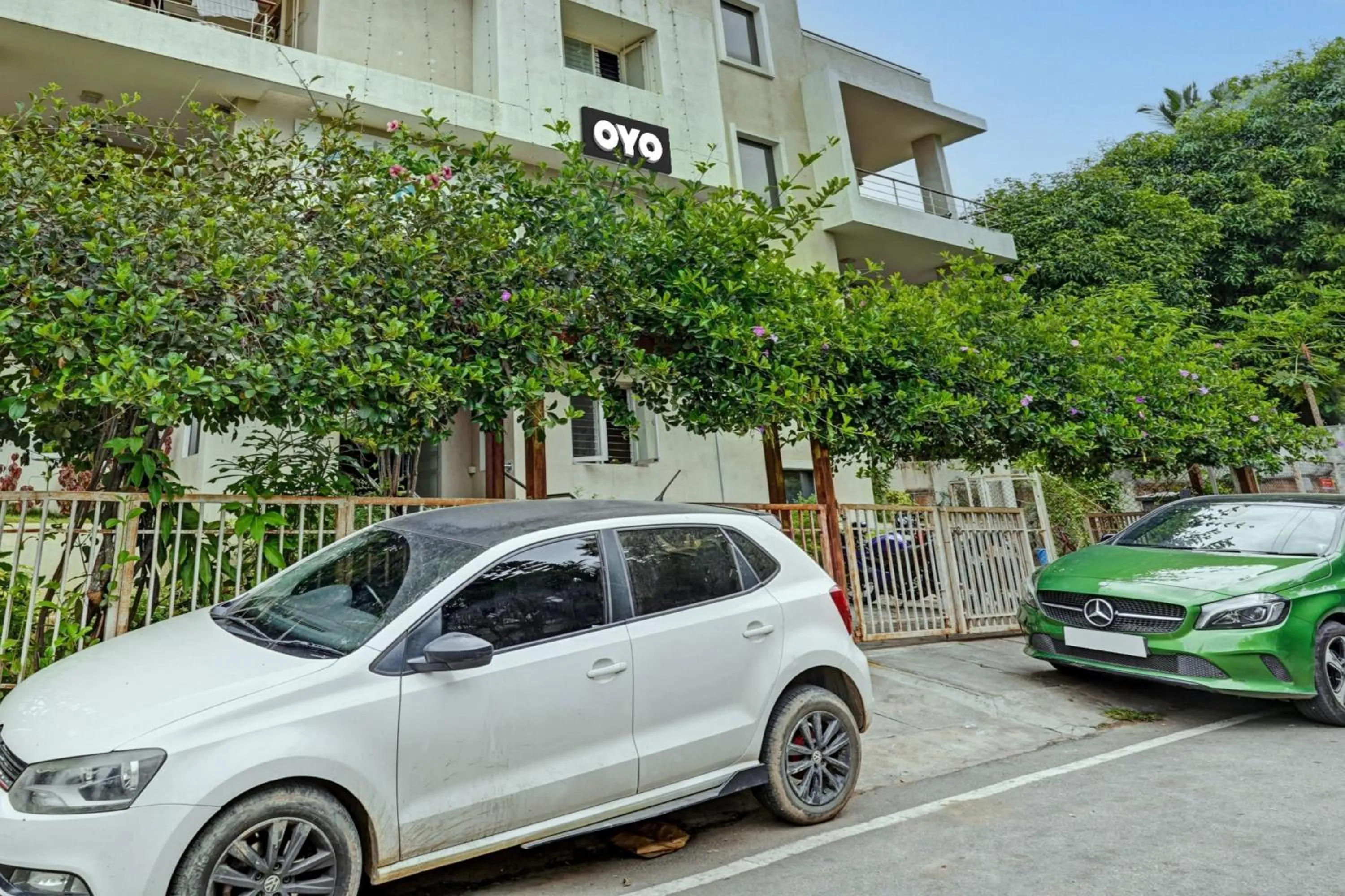 Facade/entrance in Hotel O Indra Suites