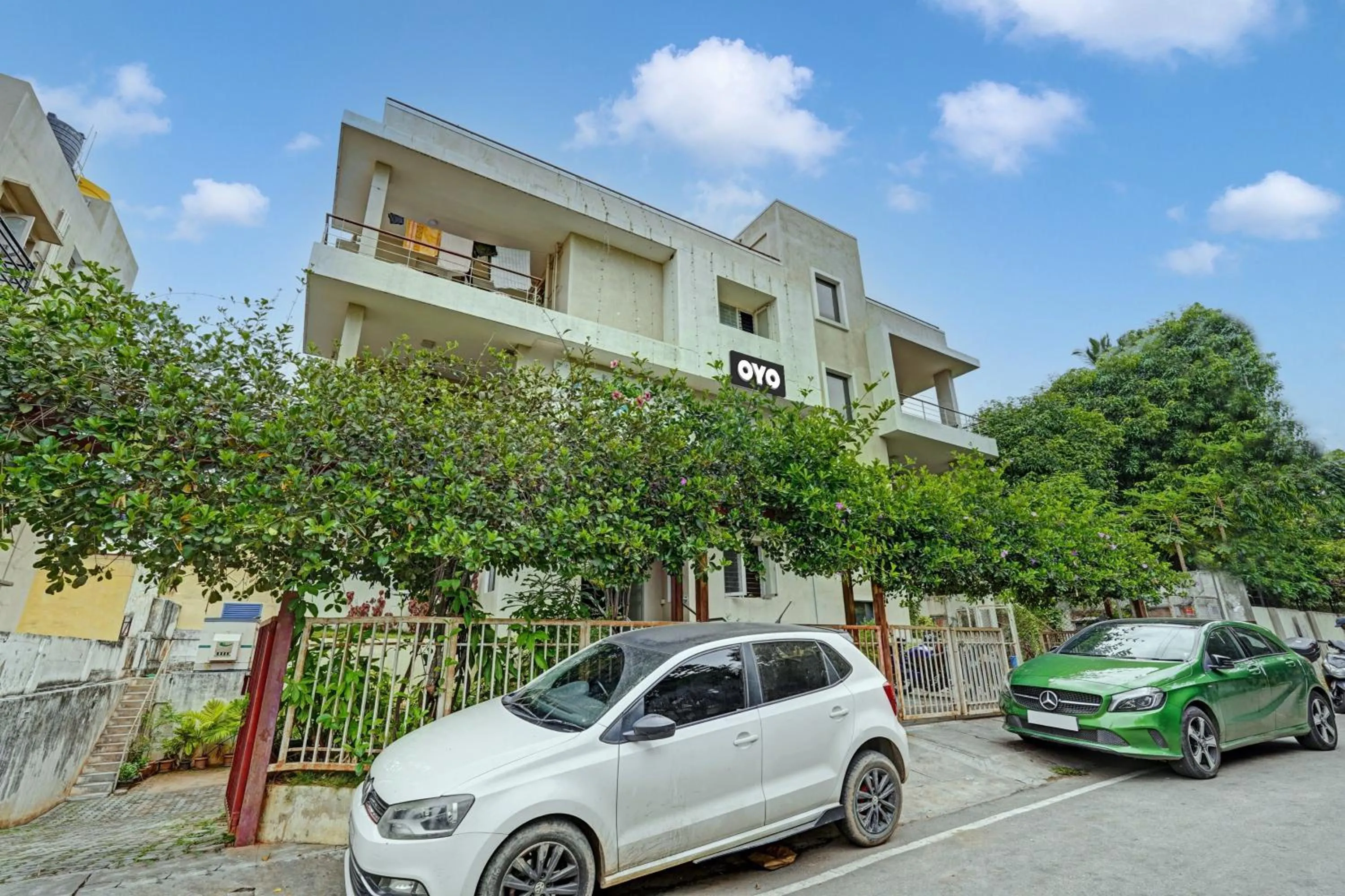 Facade/entrance in Hotel O Indra Suites