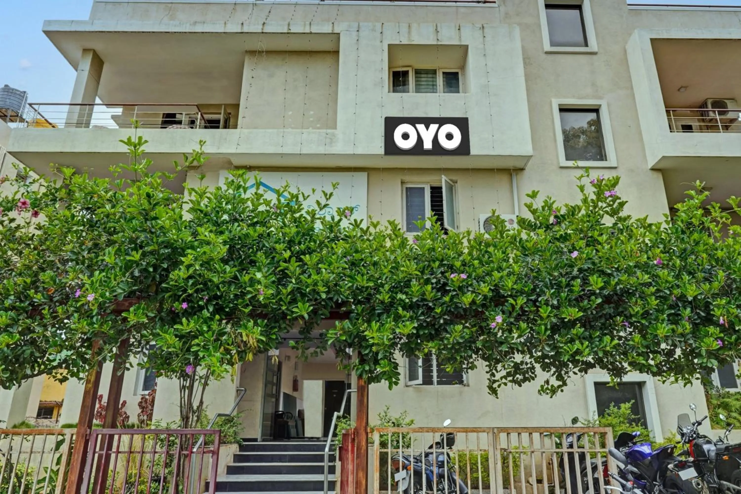 Facade/entrance in Hotel O Indra Suites