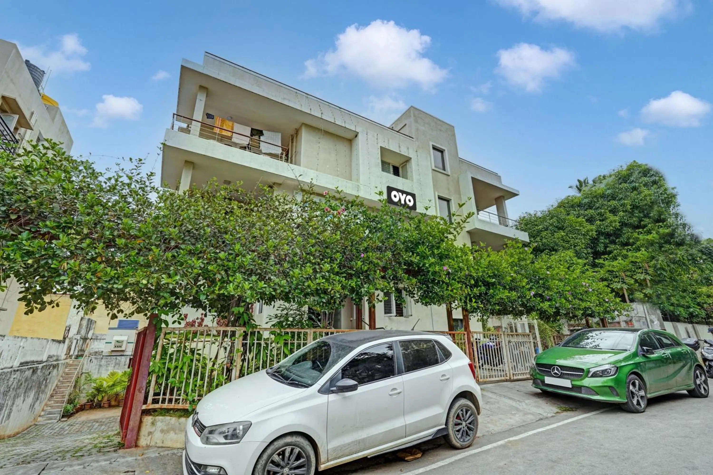 Facade/entrance in Hotel O Indra Suites
