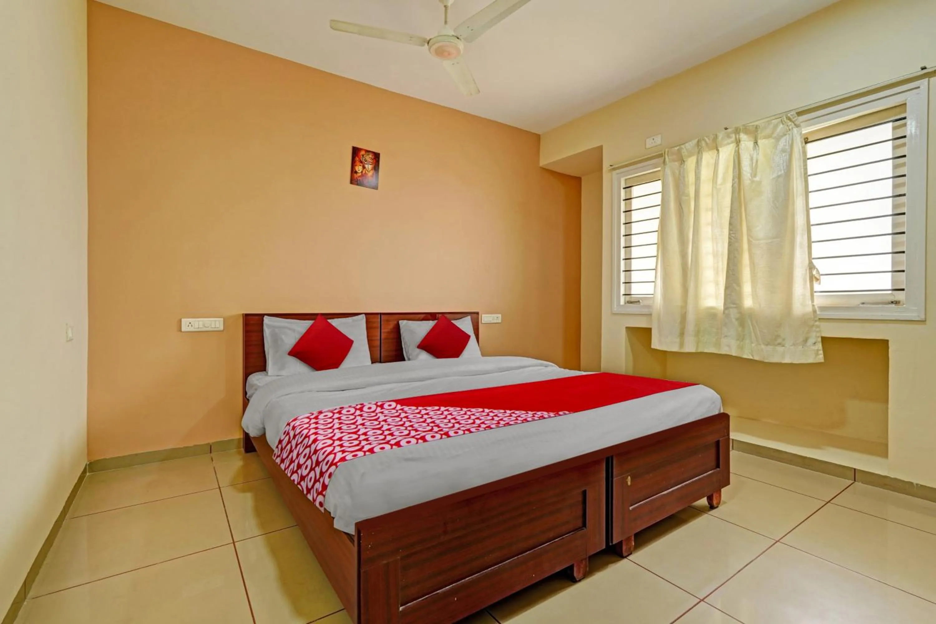 Bedroom, Bed in Hotel O Indra Suites