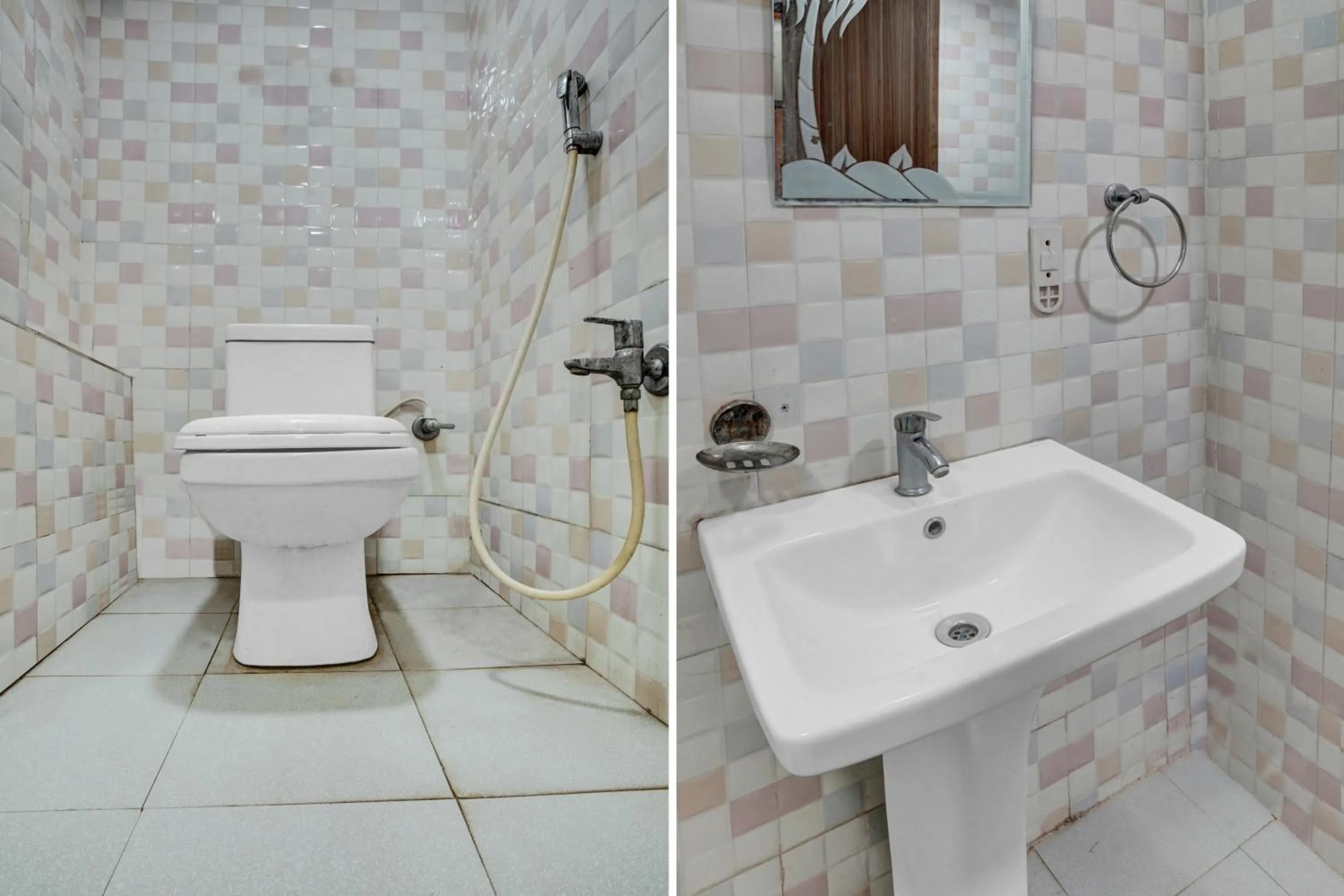 Bathroom in Super Hotel O Om Shriyam Banquet And Heritage