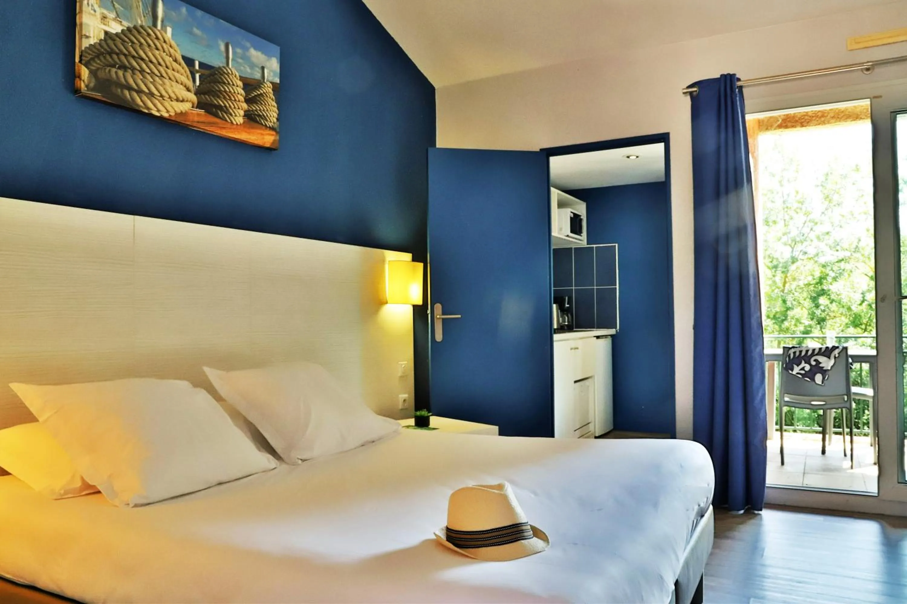 Bedroom, Bed in SOWELL RESIDENCES Les Hameaux de Camargue