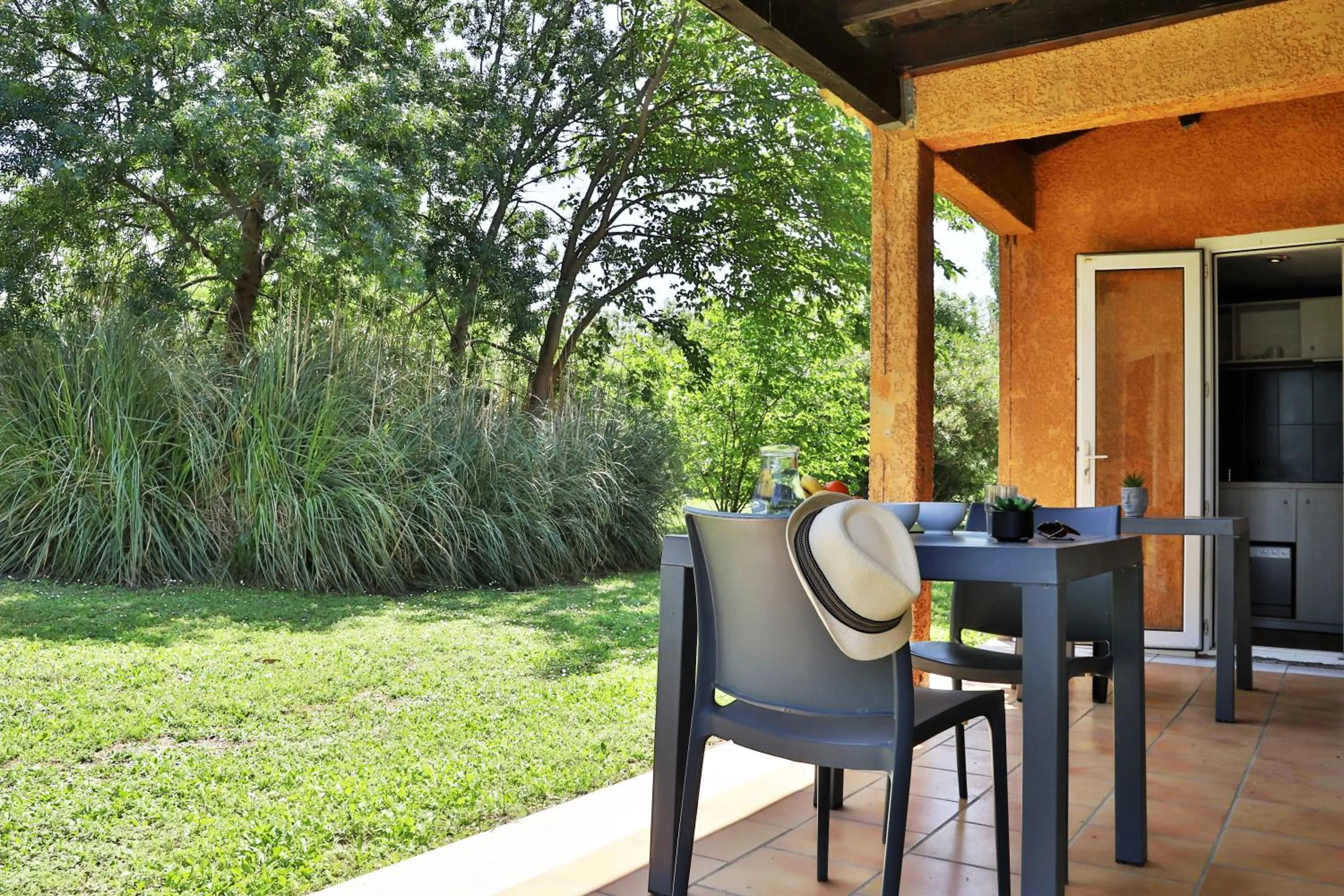 Seating area in SOWELL RESIDENCES Les Hameaux de Camargue