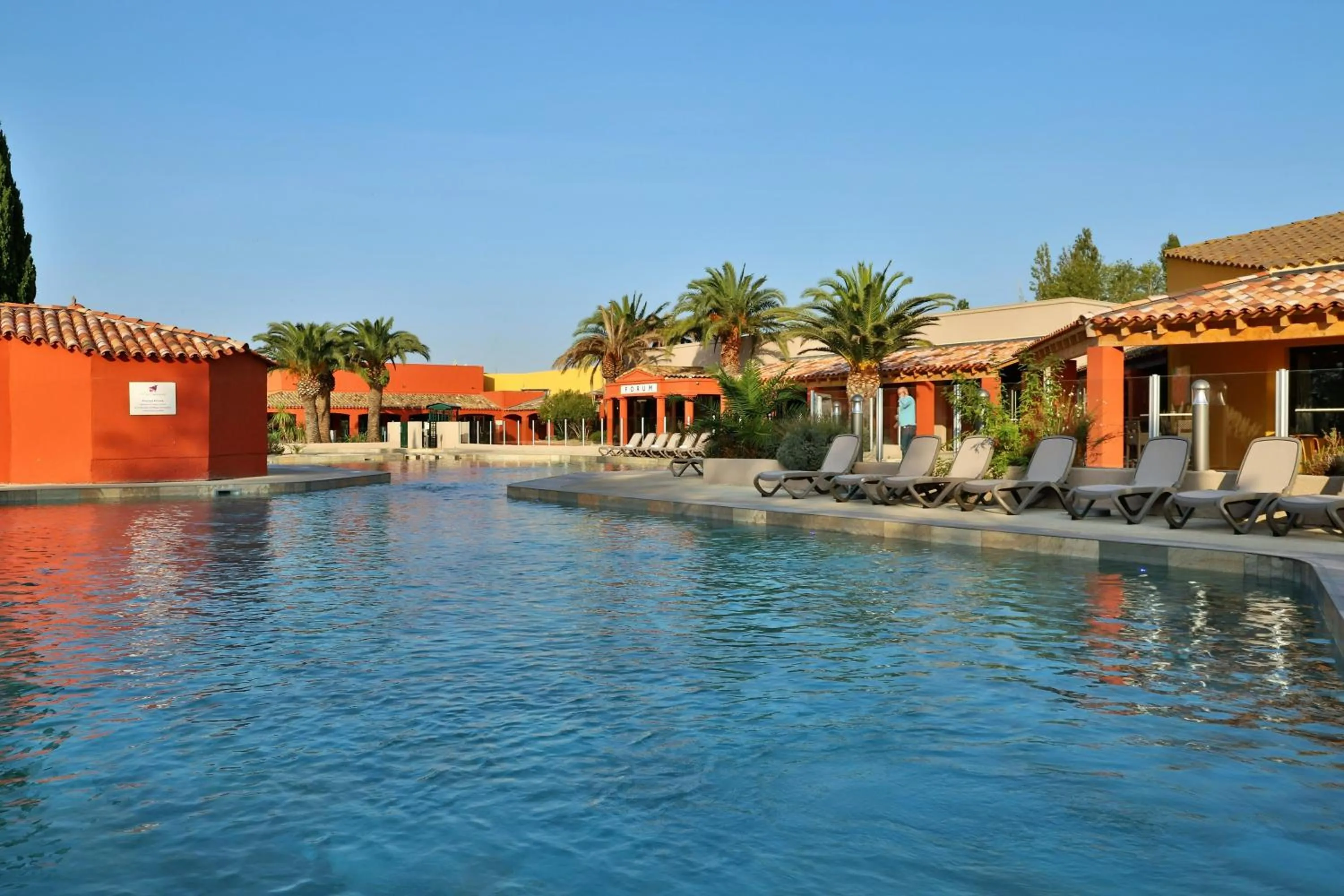 Pool view, Swimming Pool in SOWELL RESIDENCES Les Hameaux de Camargue
