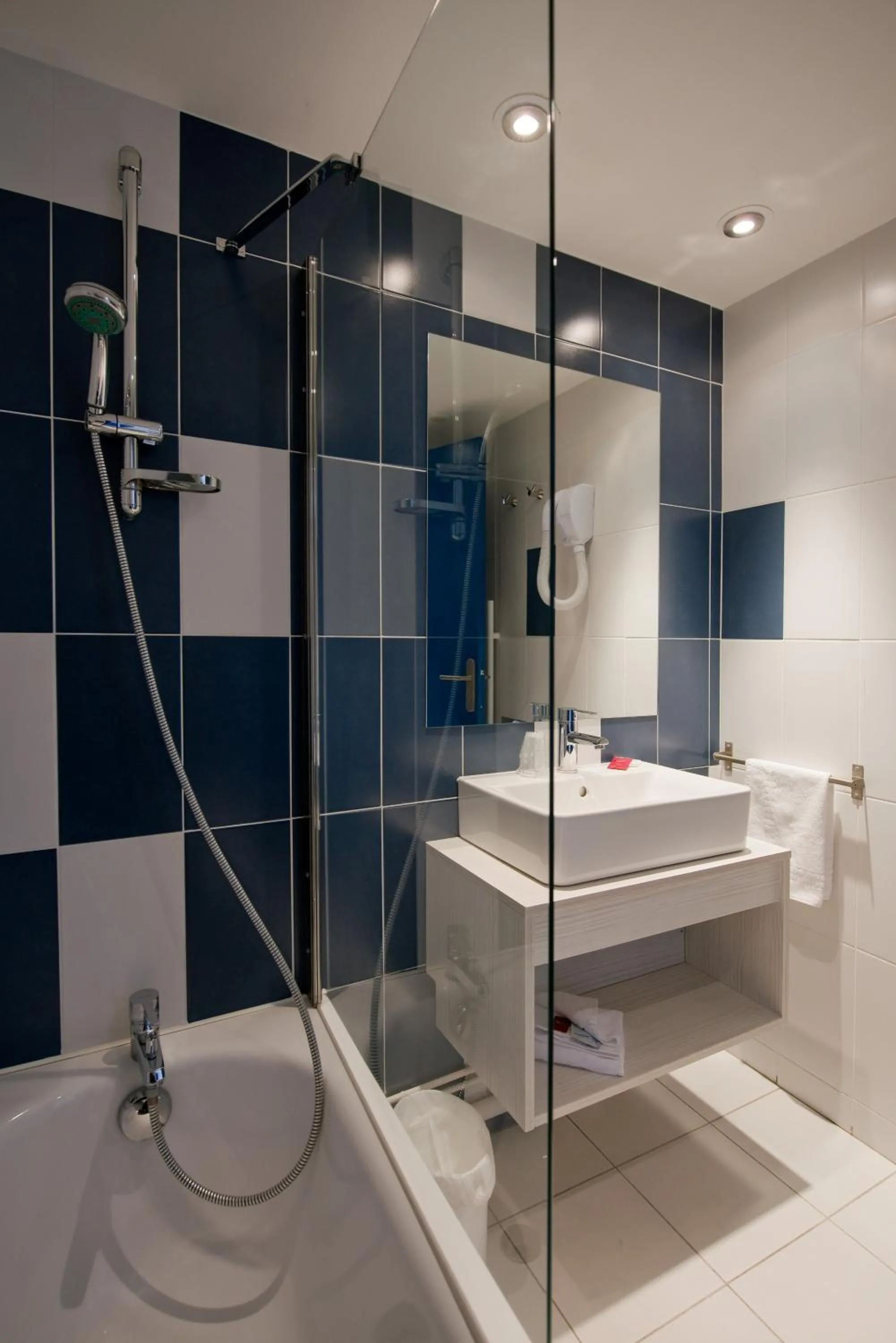 Bathroom in SOWELL RESIDENCES Les Hameaux de Camargue