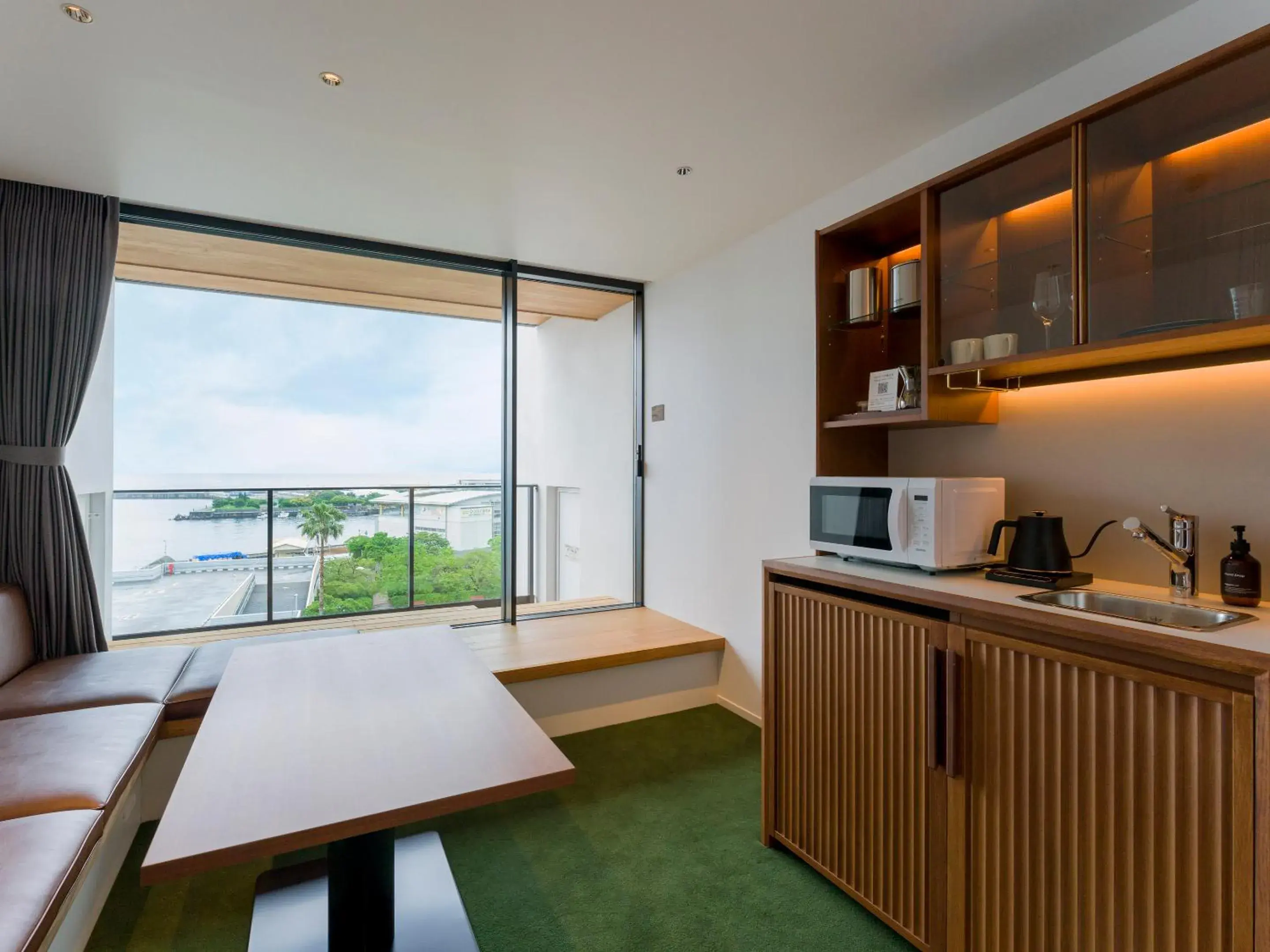 Hollywood Twin Room, No-pets allowed, 1off-site parking in Rakuten STAY Atami Hollywood Twin Room, No-pets allowed, 1off-site parking in Rakuten STAY Atami