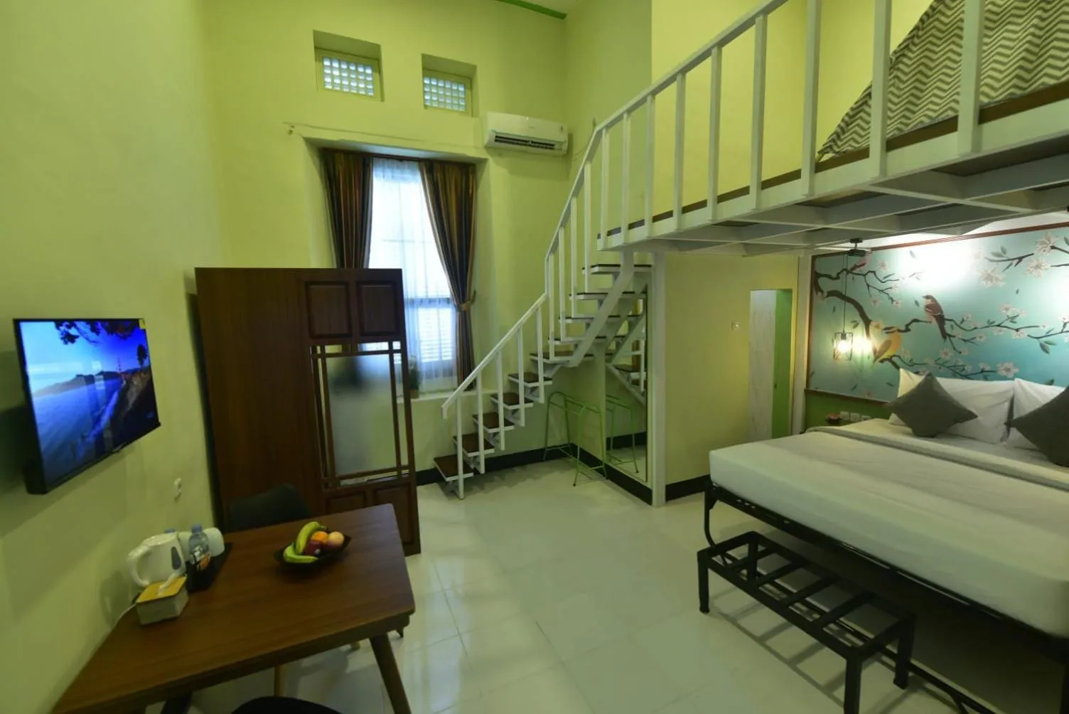 Photo of the whole room in Hotel Irian Surabaya