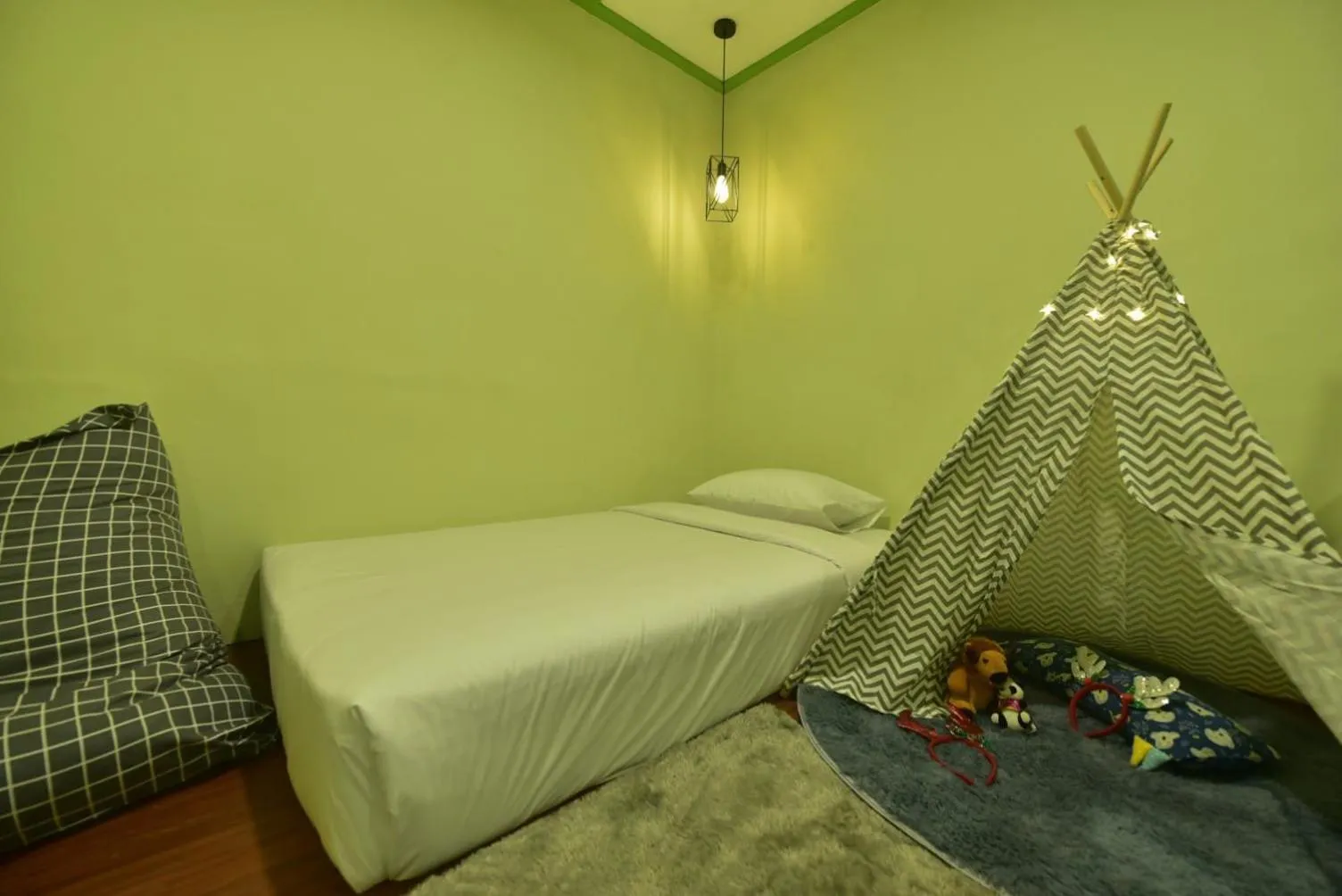 Bedroom in Hotel Irian Surabaya