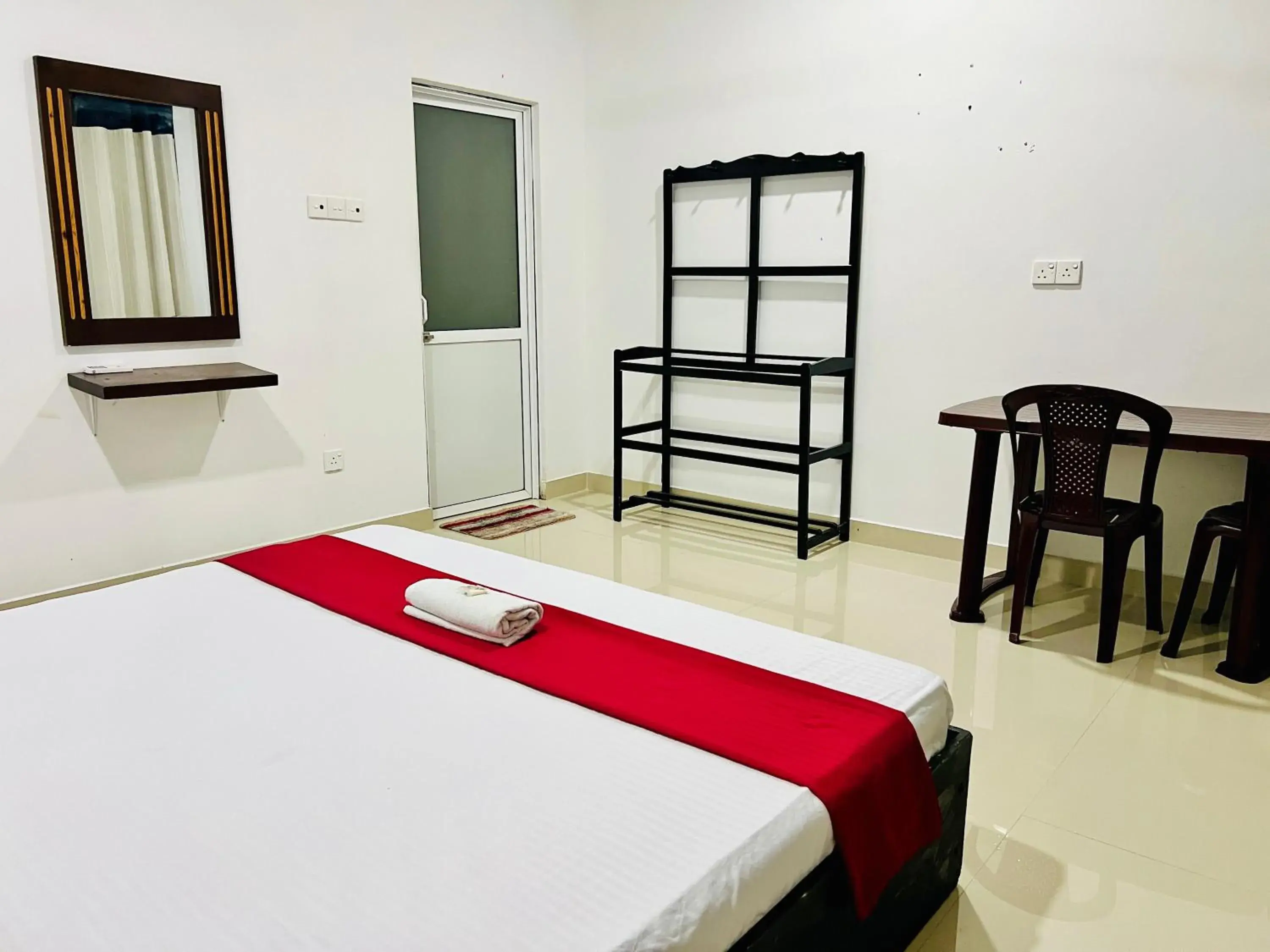 Budget Double or Twin Room in Eco Resort Kandy Budget Double or Twin Room in Eco Resort Kandy