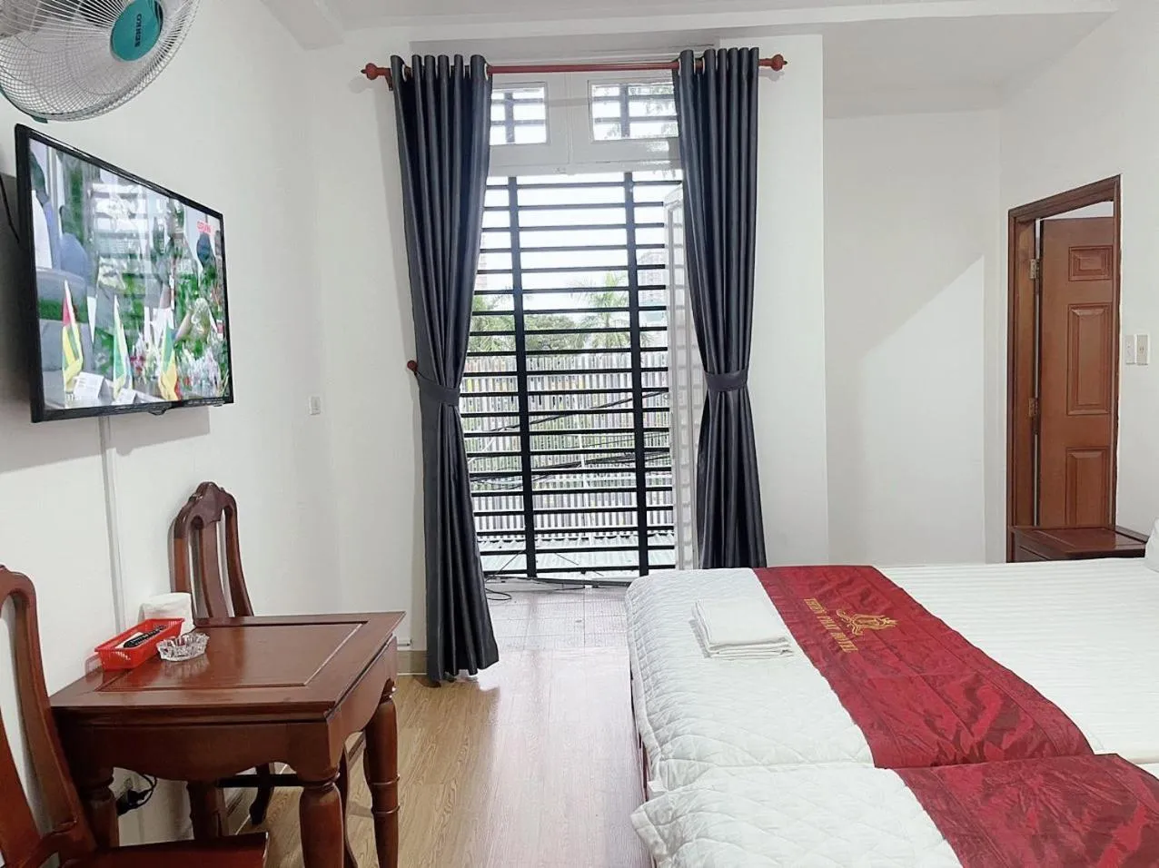 Balcony/Terrace, Bed in Thiên Phát Hotel - SECC