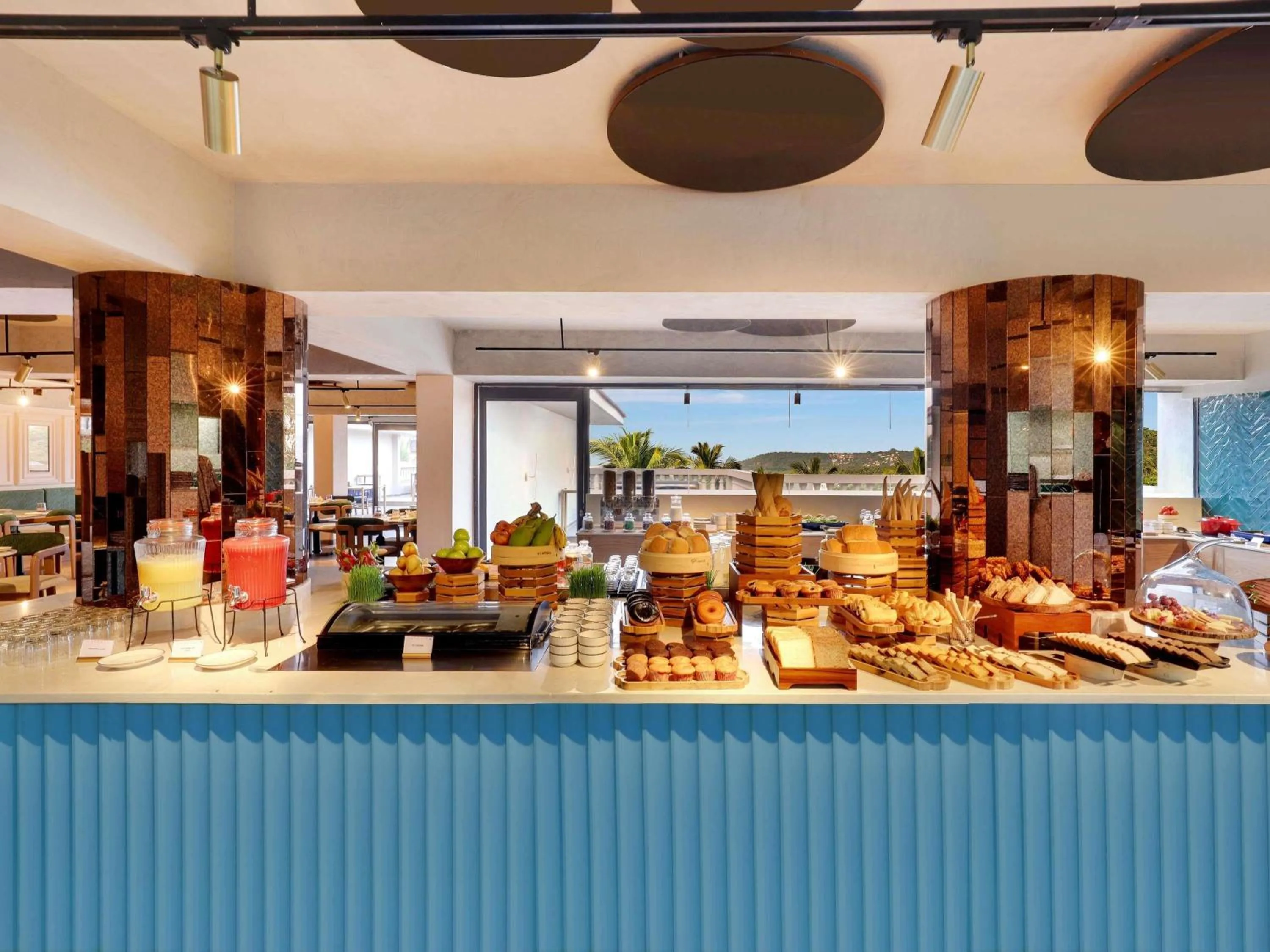 Restaurant/places to eat in Grand Mercure Goa Candolim - An Accor Hotels Brand