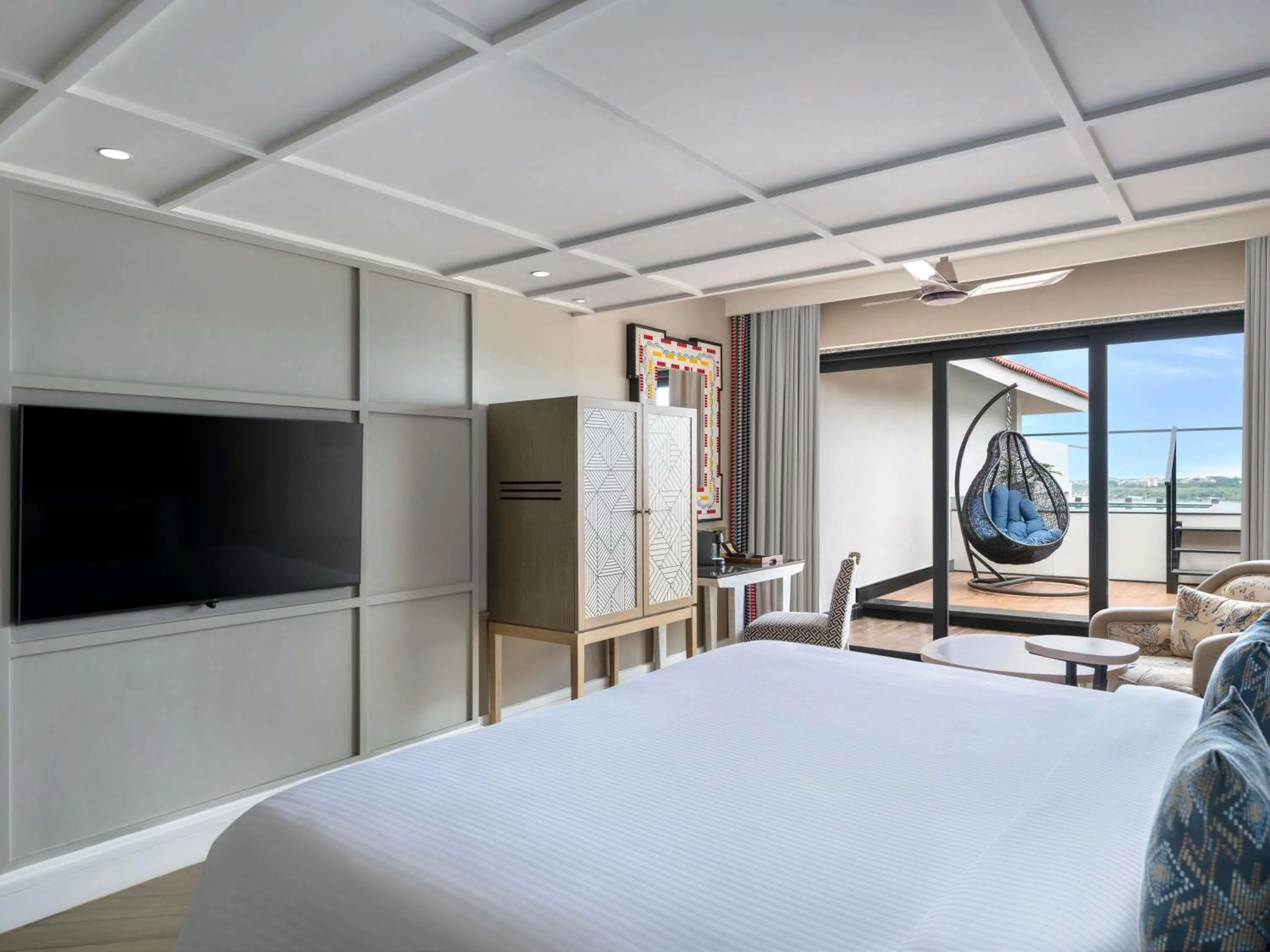 Bedroom, Bed in Grand Mercure Goa Candolim - An Accor Hotels Brand