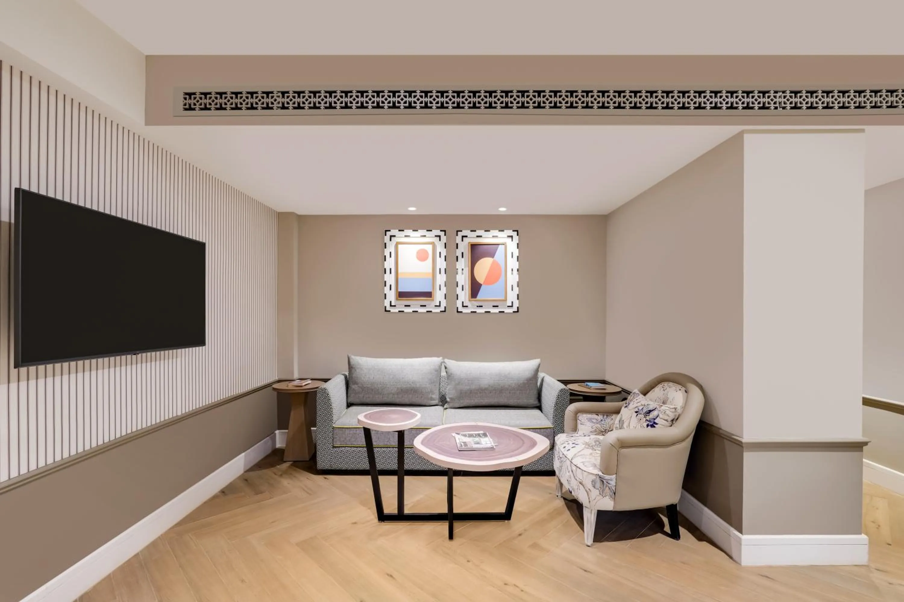 Living room in Grand Mercure Goa Candolim - An Accor Hotels Brand