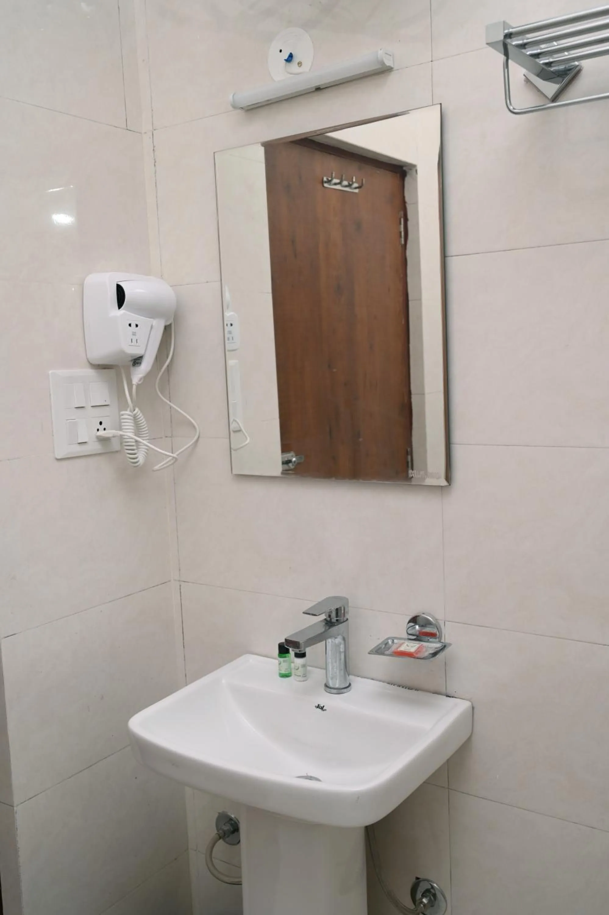 Bathroom in Hotel Singla Residency