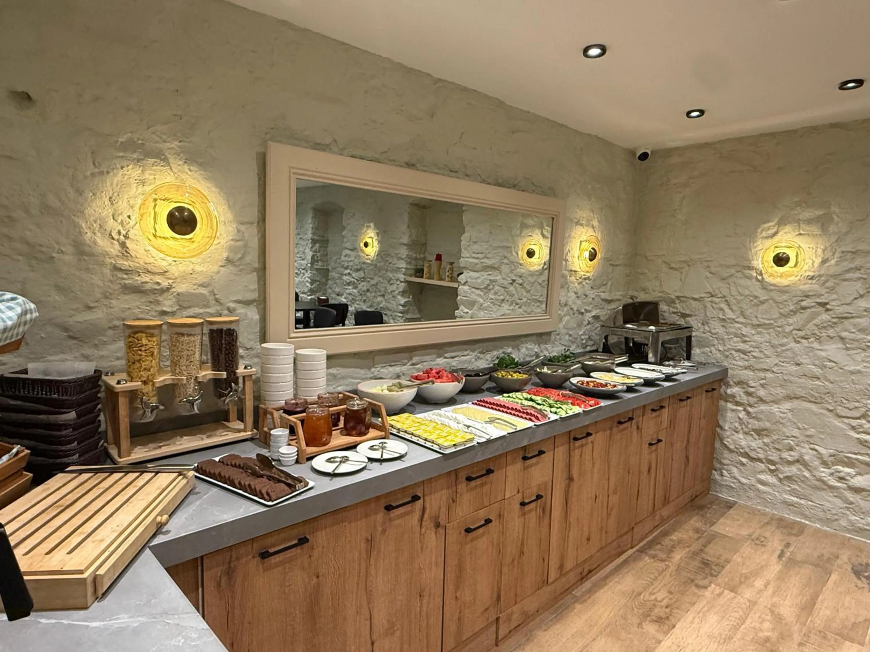 Buffet breakfast in Union Hotel Plat Inn -Special Category